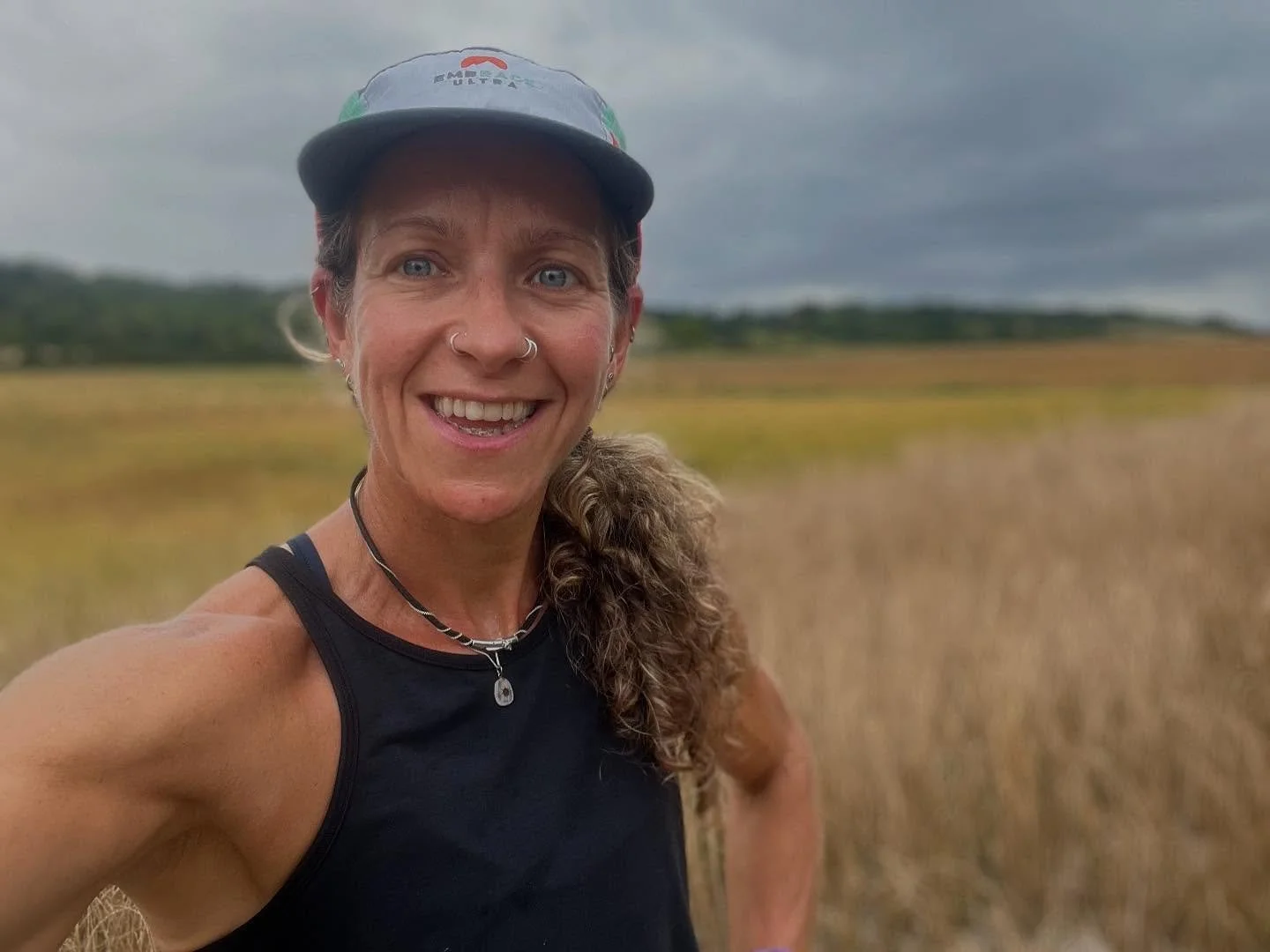 Proud to be part of the  @embrace_ultra running coach team 🧡

Excited to join a passionate community dedicated to pushing limits, embracing challenges, and supporting every runner&rsquo;s journey. Let&rsquo;s go the distance together! 🏃&zwj;♂️💪🌄 