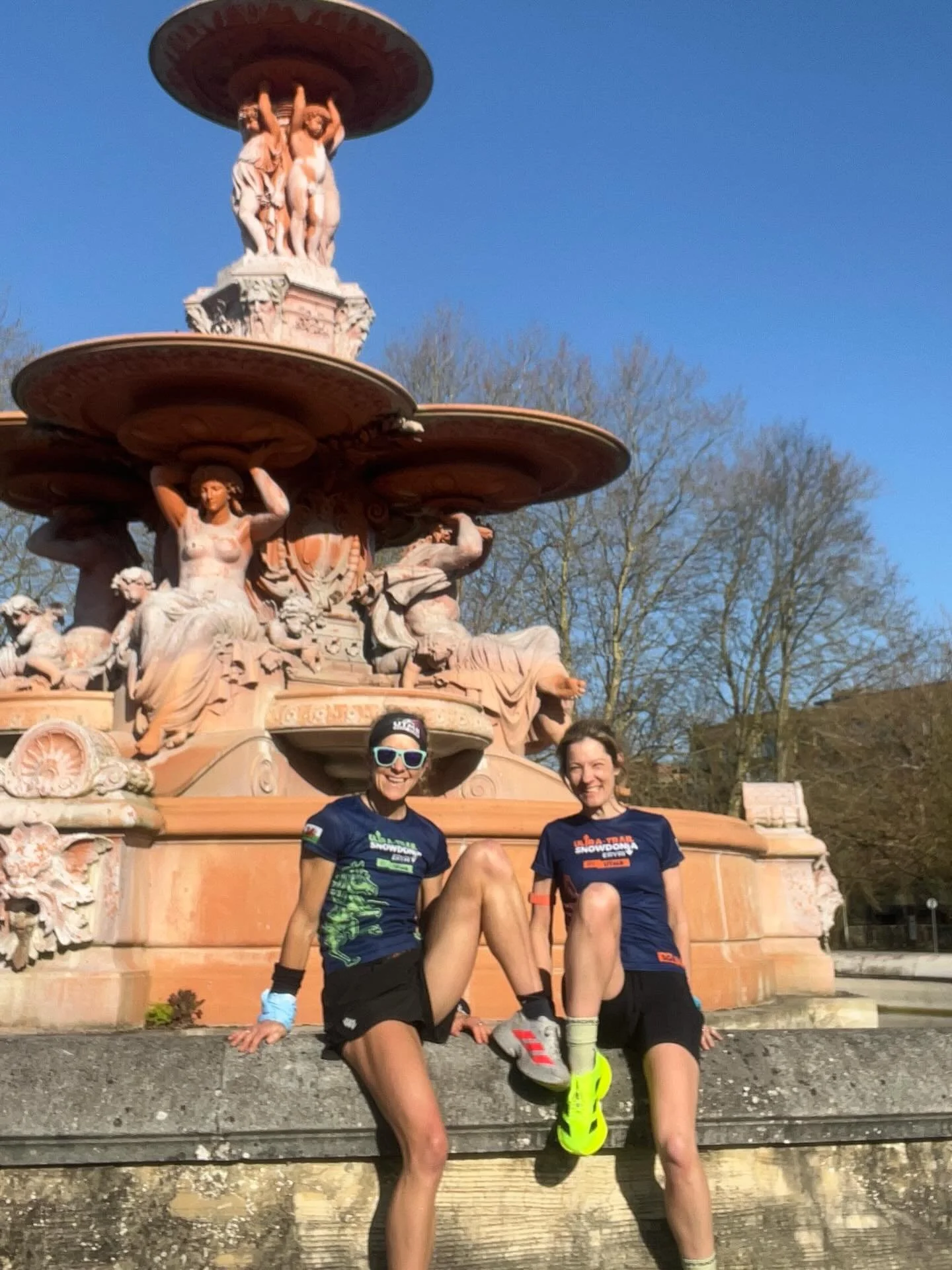 When in Rome 🇮🇹 &hellip;.. actually it&rsquo;s Ashford 😂

Another great morning working hard on our sprint intervals with @julietleonard121 🏃&zwj;♀️ 💨 

Lovin my new shorts I&rsquo;ve bought for London @262.clo 👌 

#londonmarathontraining