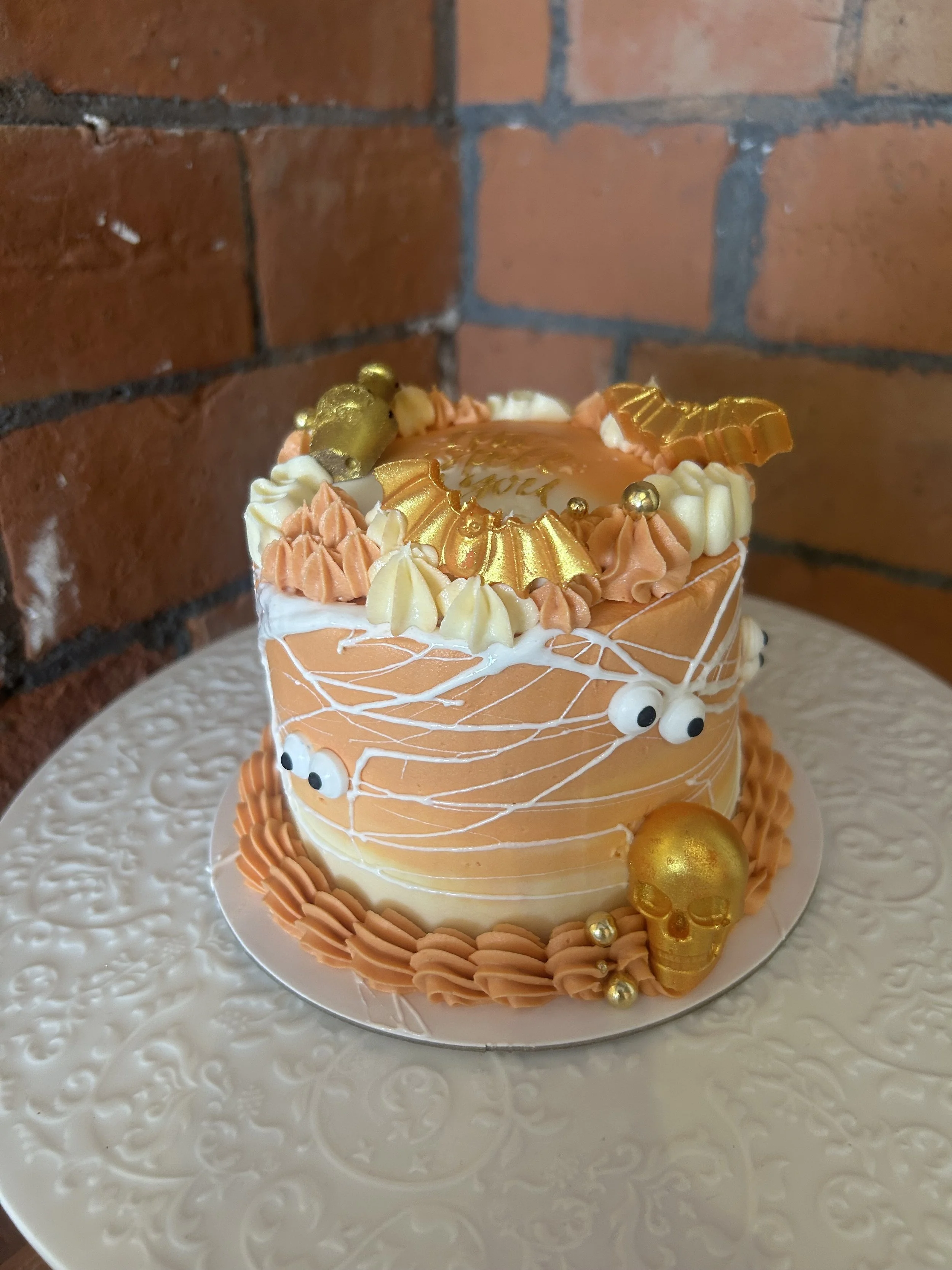 A Spooktacular Cake Decorating Workshop 