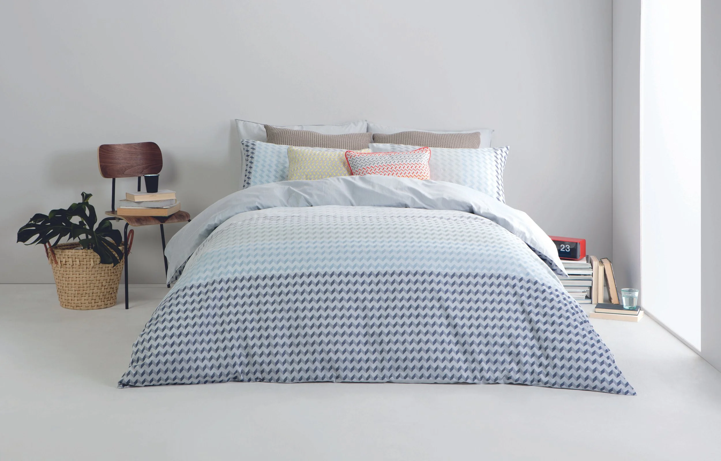 Sanremo_Bed_Set_Blue_and_Grey_PR01.jpg