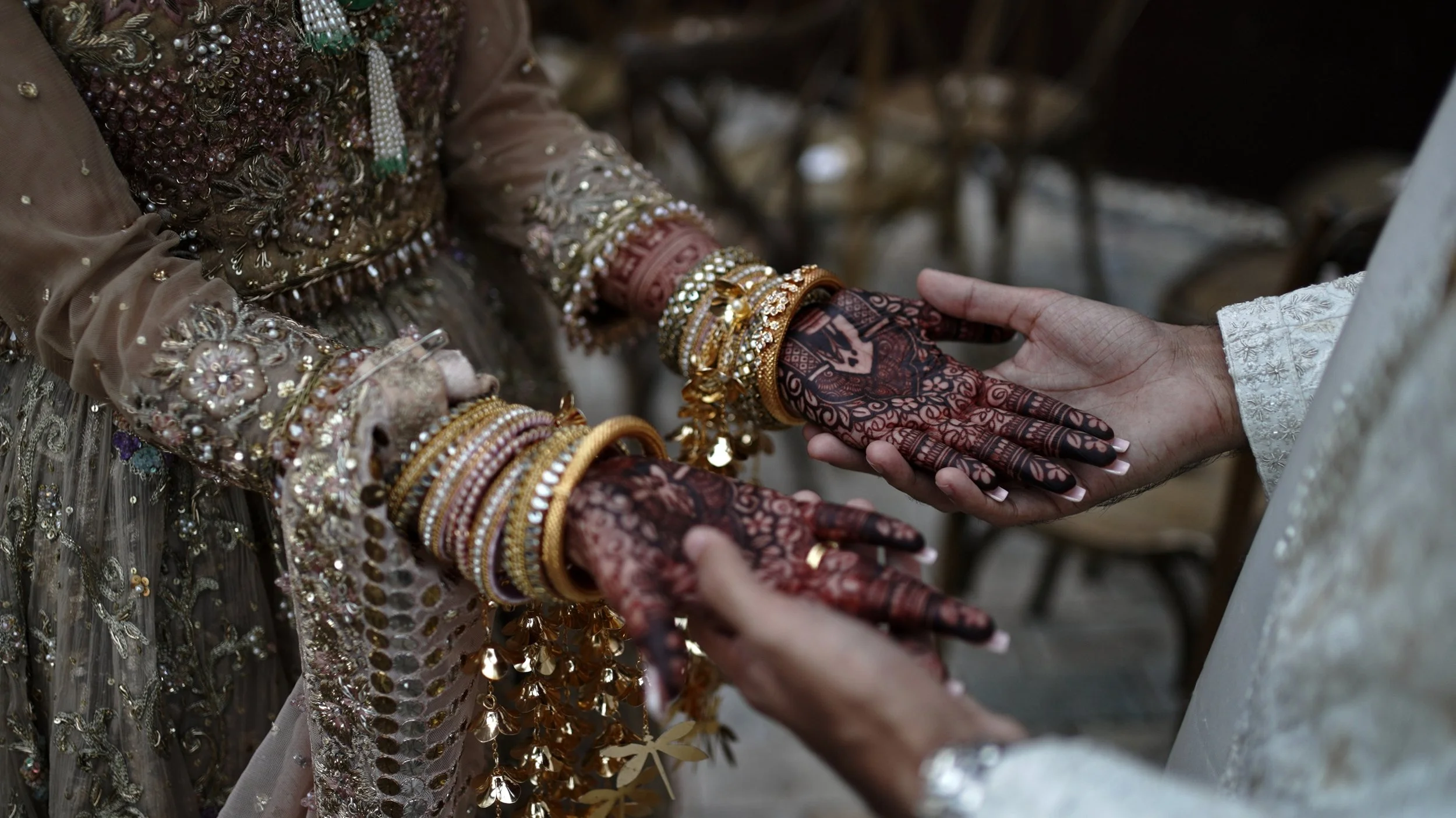 couples hands_1.38.1.jpg