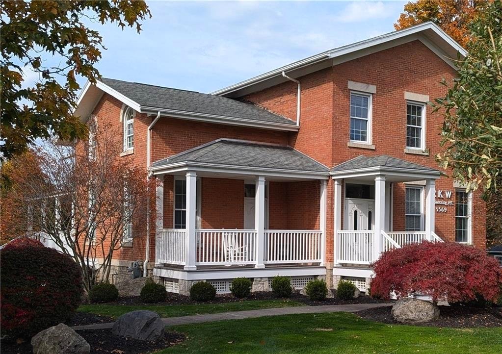Exterior2.jpg