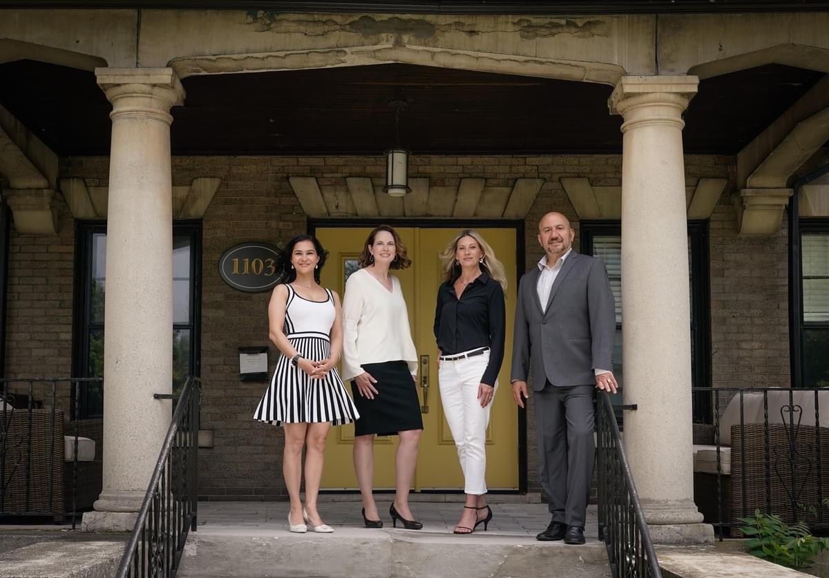HUNT Real Estate-Team Farrauto