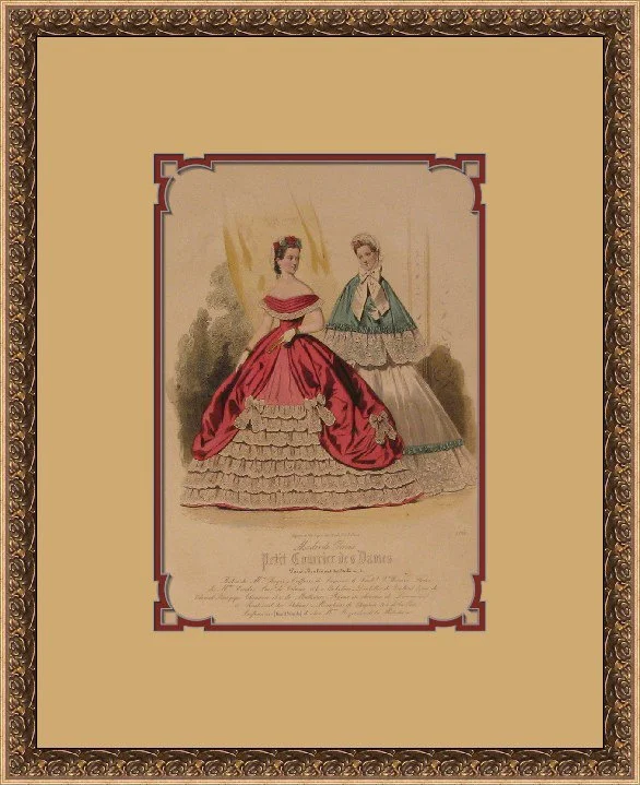 Grecian Notch: It has a geometric formal look.