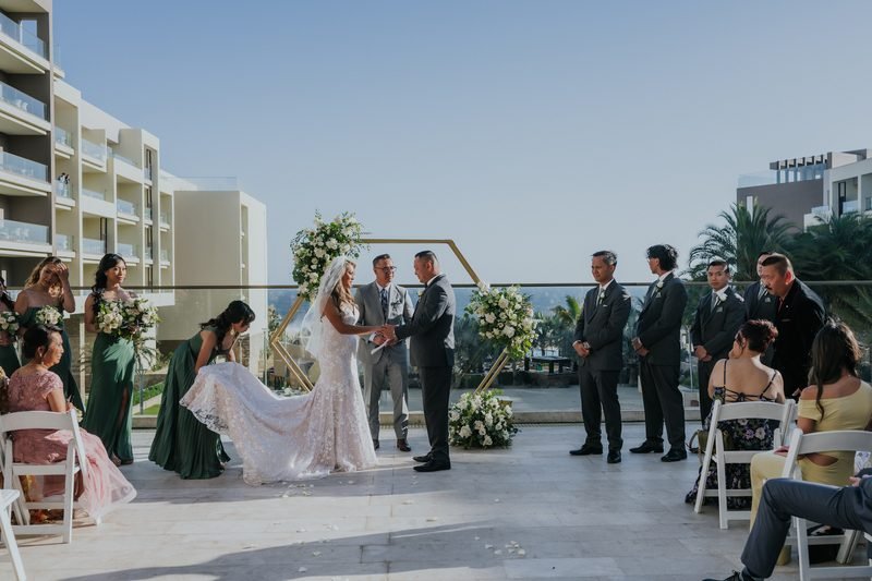 Cabo or Puerto Vallarta for Your Destination Wedding?