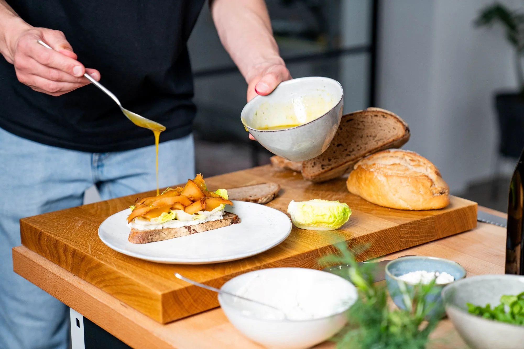 Verrano Stulle mit Honig Senf Soße und Frischkäse — Verrano Verrano Stulle mit Honig Senf Soße und Frischkäse — Verrano