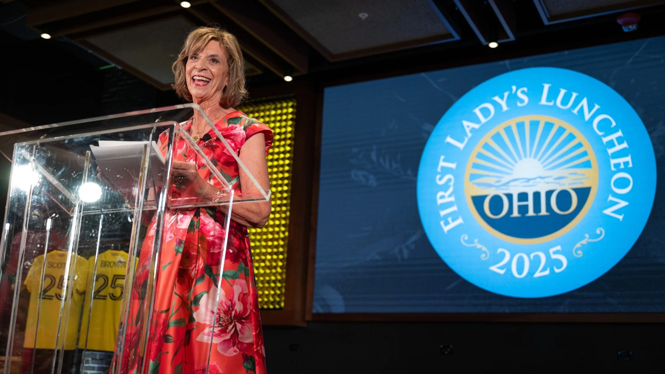 🌟 Exciting News 🌟 

At this year's First Lady's Luncheon, Ohio First Lady @frandewine announced that parents of all newborns in Ohio will learn about the @imaginationlibrary and have an opportunity to sign up for a free monthly book delivery before