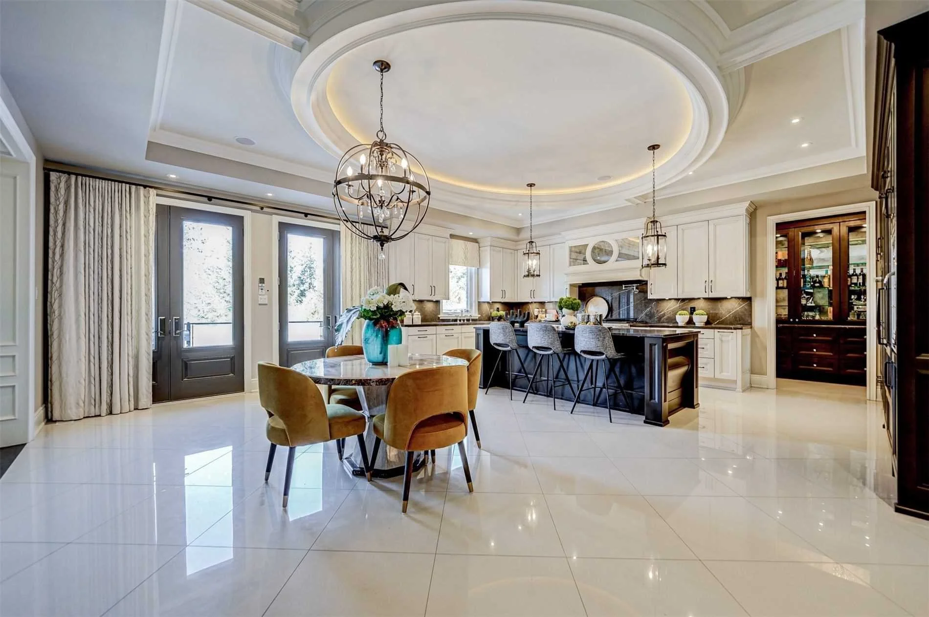 12-aubrietia-court-richmond-hill-N5475797-9.jpg