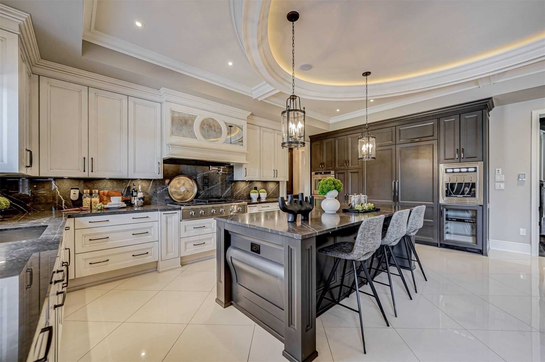 12-aubrietia-court-richmond-hill-N5475797-10.jpg