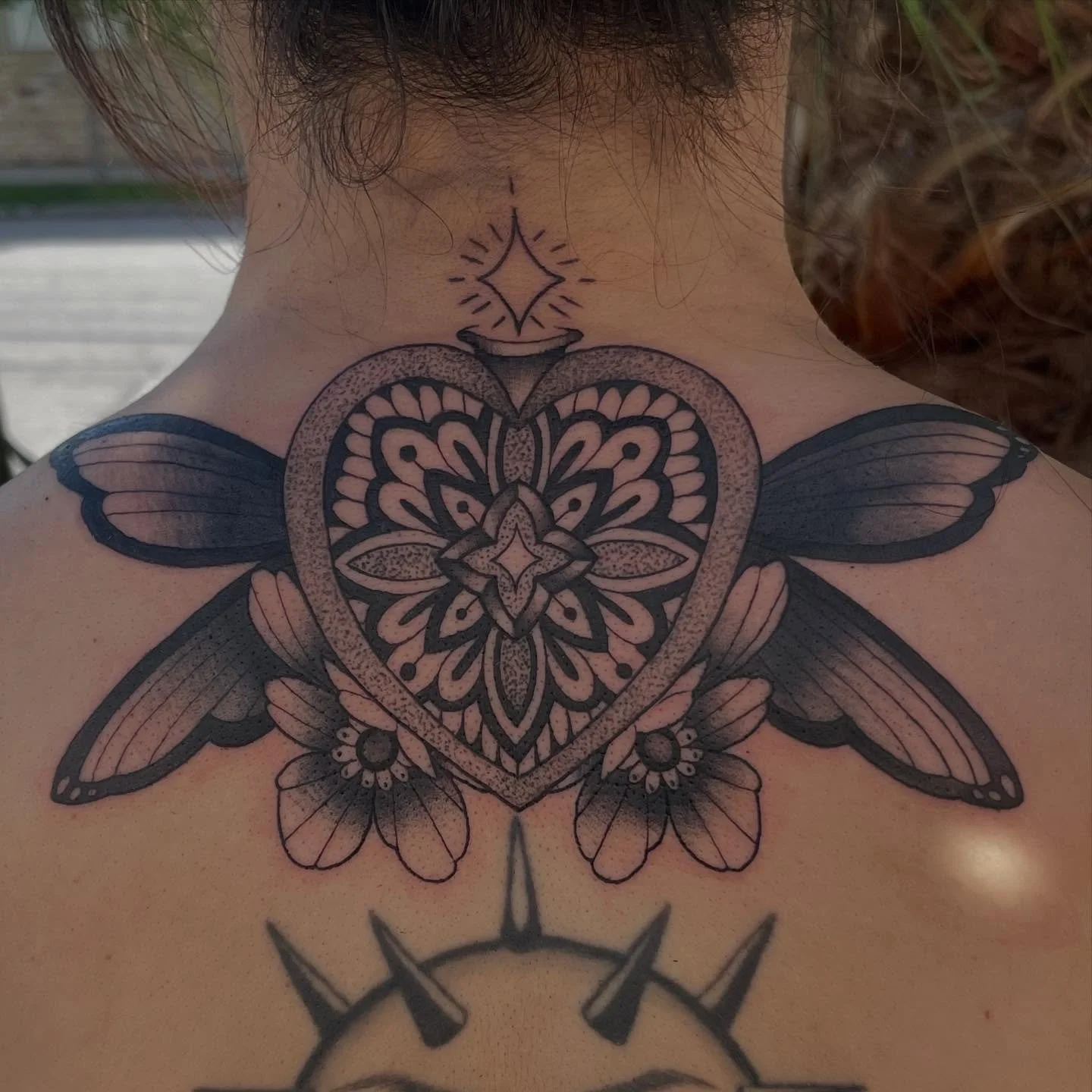 Made on my good friend @kkarisny a while ago ☺️🖤✨ I love doing black and grey whimsical things on my friends! Thank you dude for letting me do this with you 🖤🖤 
.
I&rsquo;m doing a guest spot with @blackcatatl November 26th-30th, so if you&rsquo;r