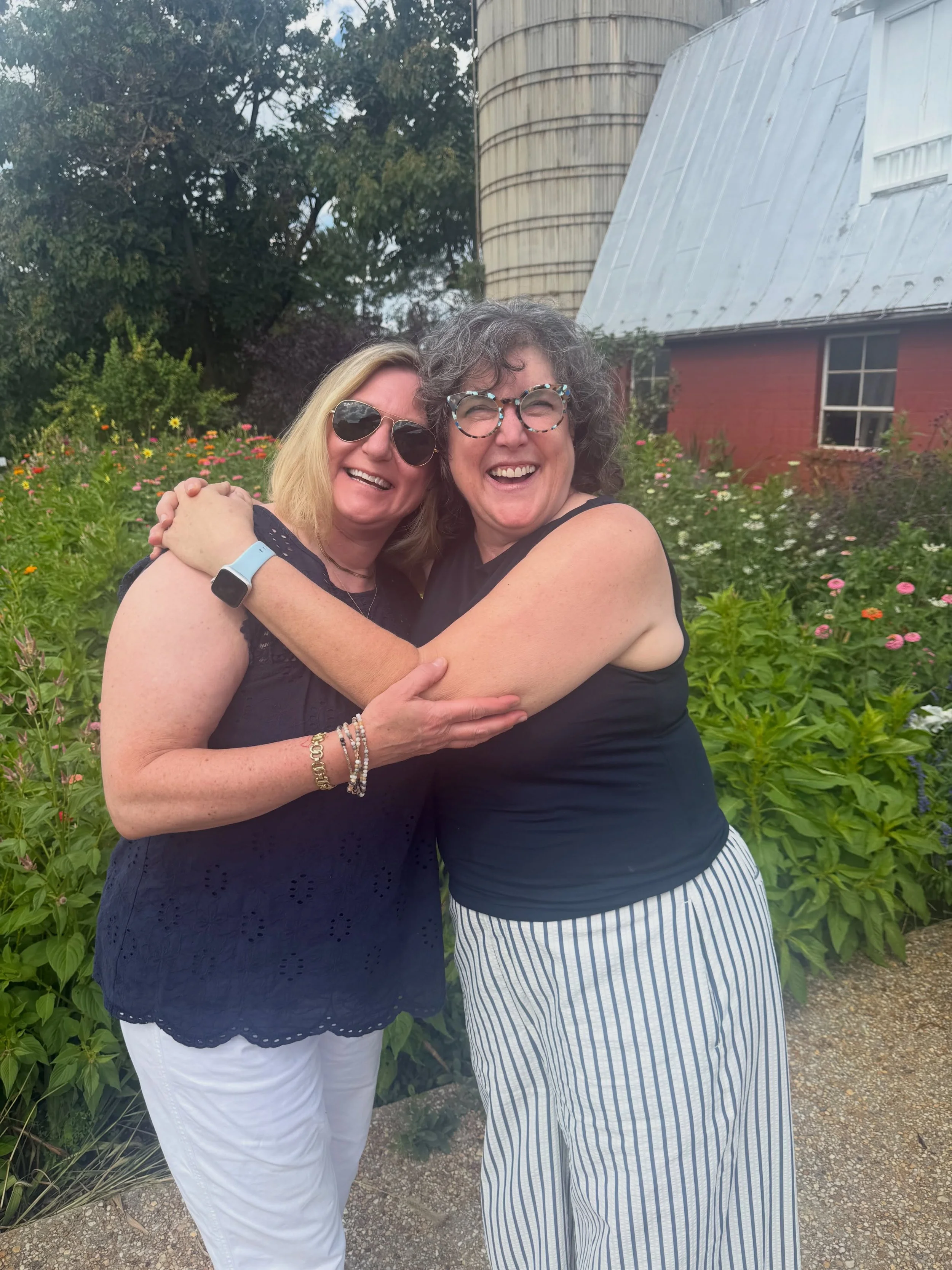 These really are the days. Making so much more of an effort to get out and do (and eat) the things, even when the temptation is to sink into the Lady Lounge (tm😆) and be alone. What a spectacular weekend of fun and friends. How lucky are we?🥹