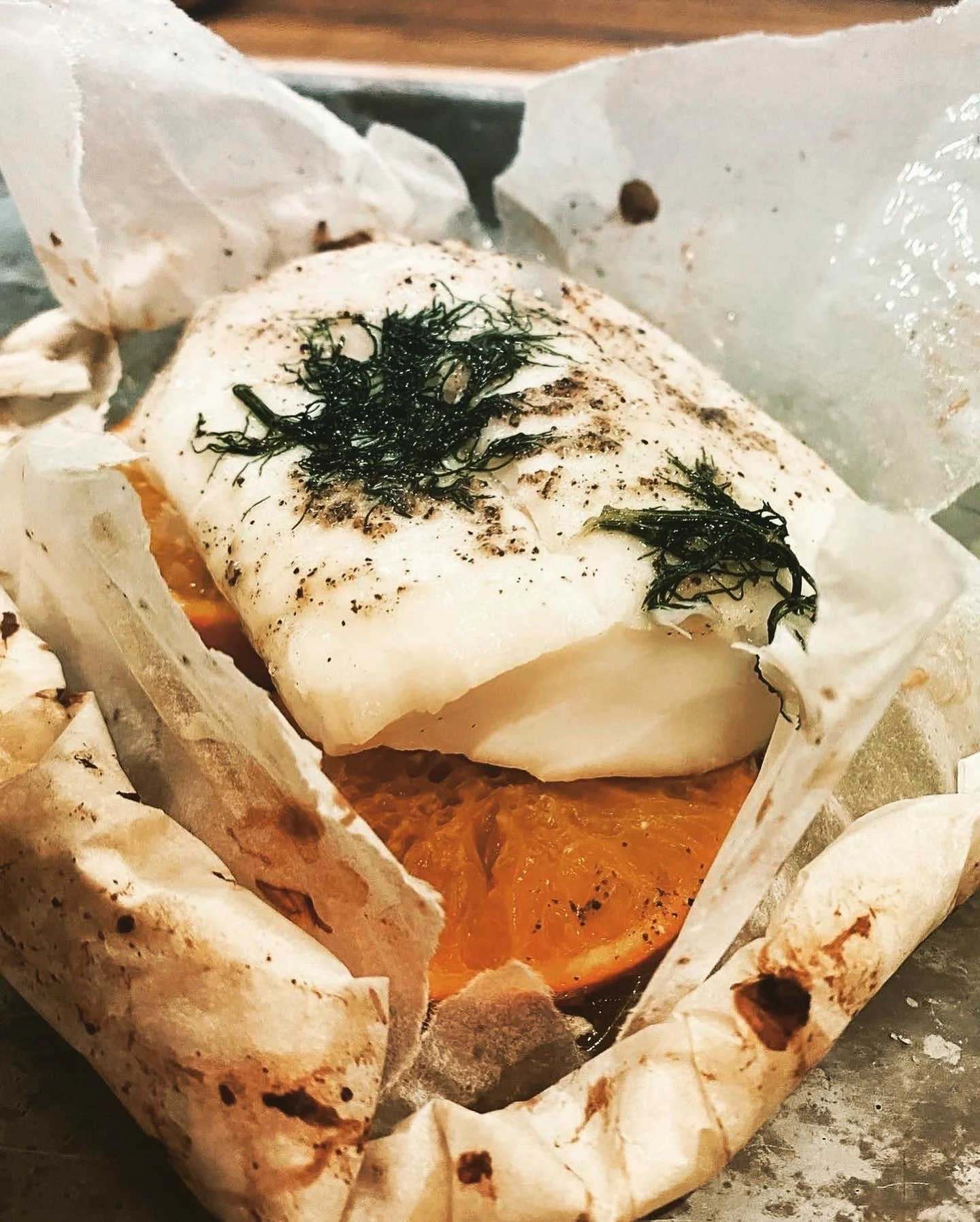 roasted fish in parchment with oranges and fennel