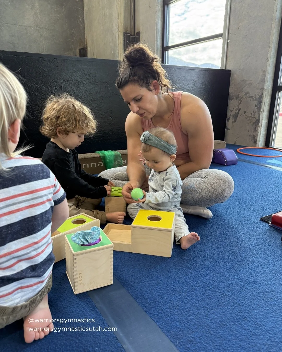 Here are 3 reasons you&rsquo;ll love our Wee Warriors 30-minute class for ages 0 months to 1.5 years old: 

💚A chance to bond! Spend quality time with your baby while exploring movement together in a fun, low-pressure environment.

💚Support early d
