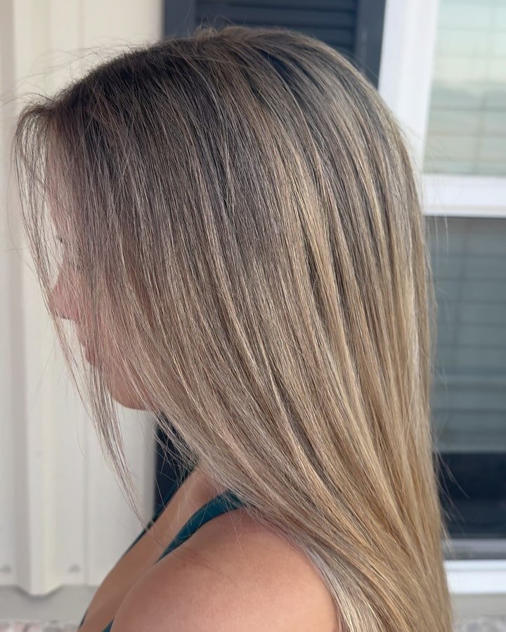 ✨💛💝⭐️💐🪩

#victoriatexas#victoriatexashairstylist#victoriatxhairstylist#victoriatexashair#beautybymallorypaige#redkenshadeseq#redienshades#blondie#blonde#blondehair#victoriatexas#victoriatx#hairstylist#texas#explorepage