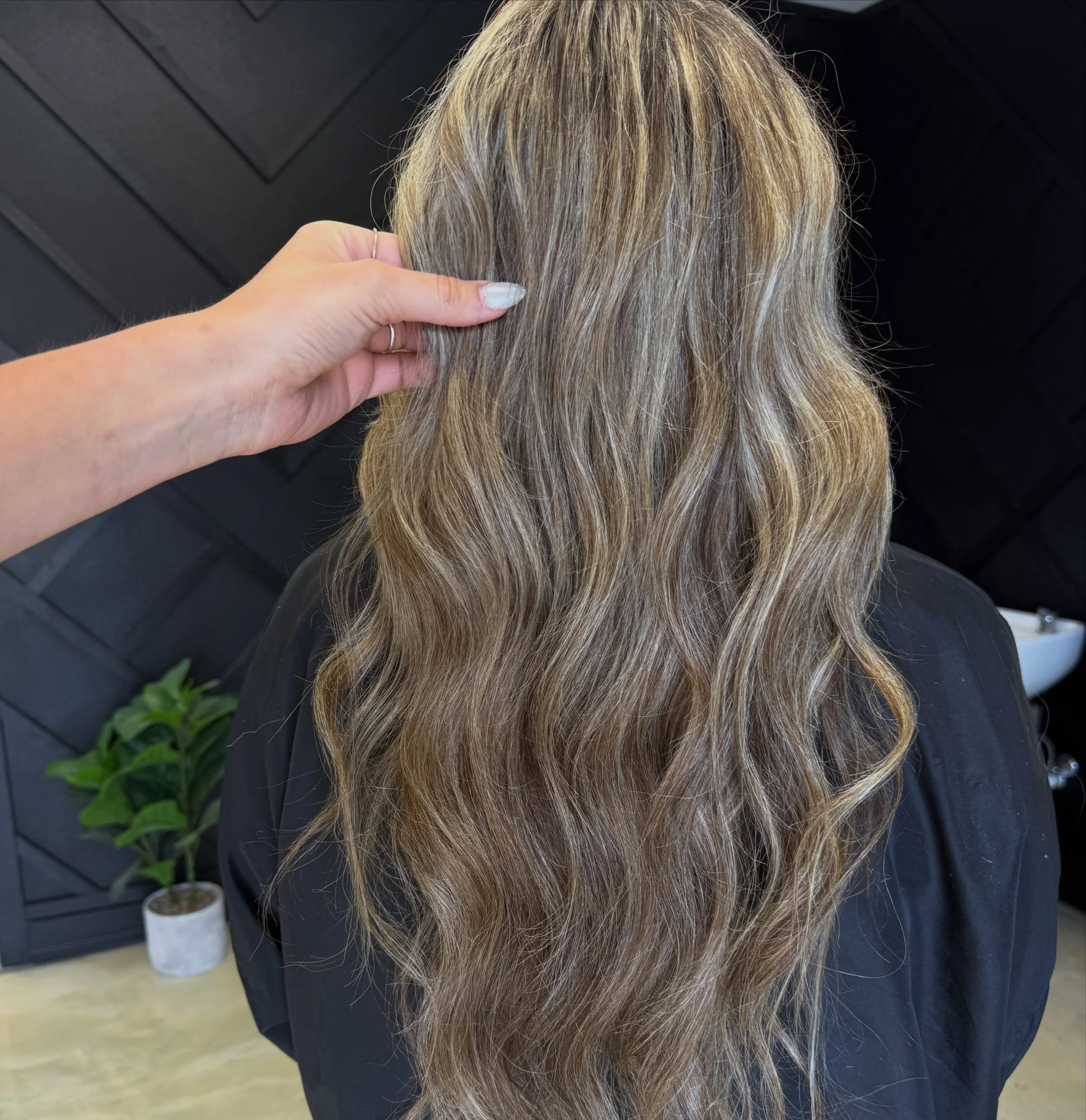 Soft dimension💋

#victoriatexas #hairstylist #livedinblondes