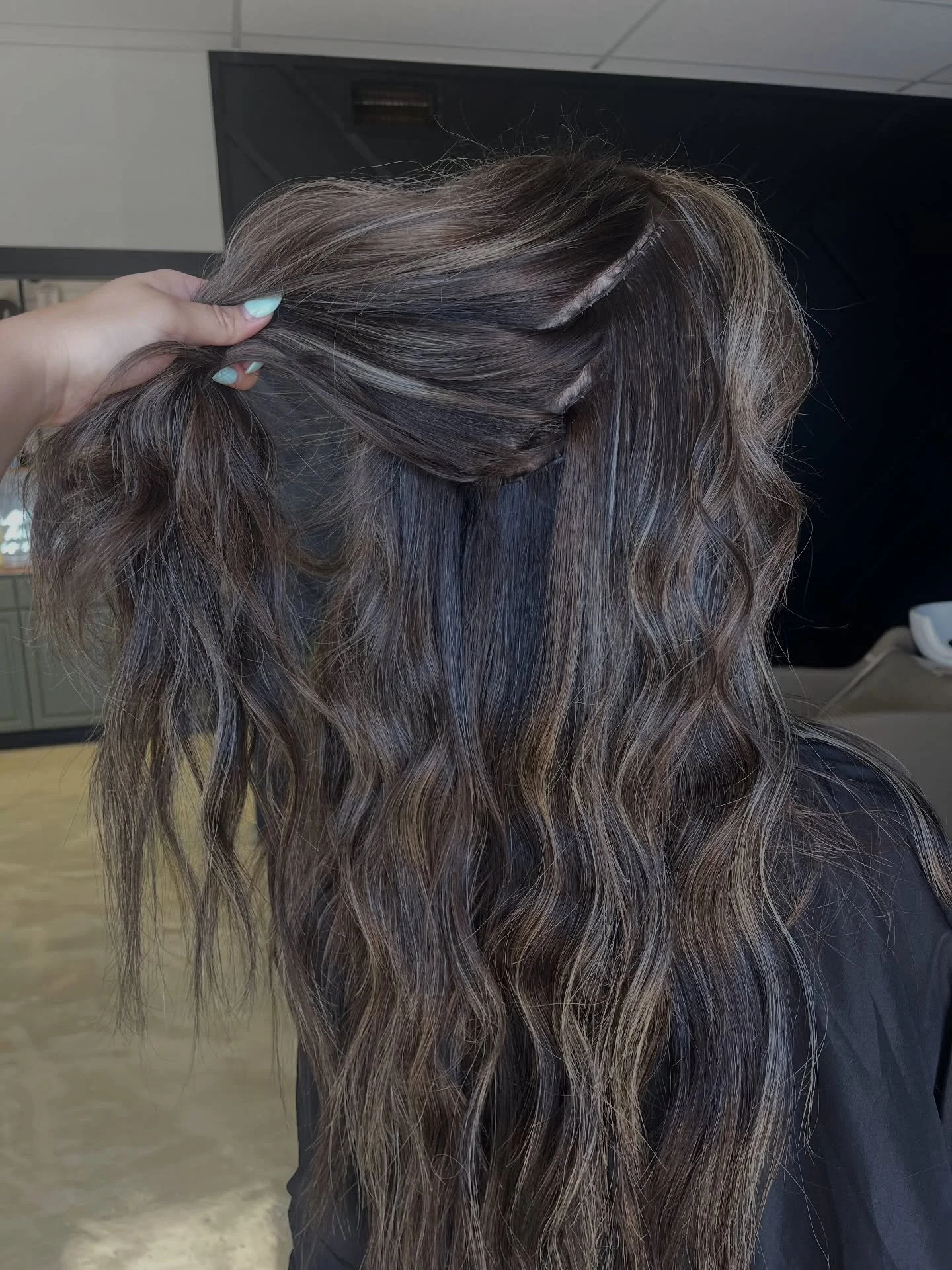 3 rows of the best!! #jzstylesextensions #brunnette #blonde#victoriatexas #hairstylist