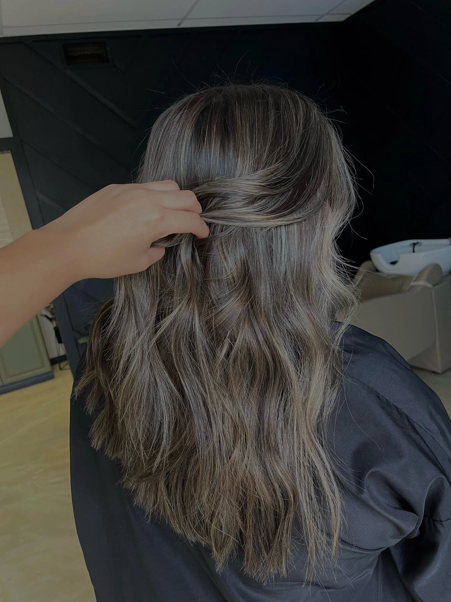 one of my favorite transformations!! #victoriatexas #hairstylist #lowlightsandhighlights #summerhair