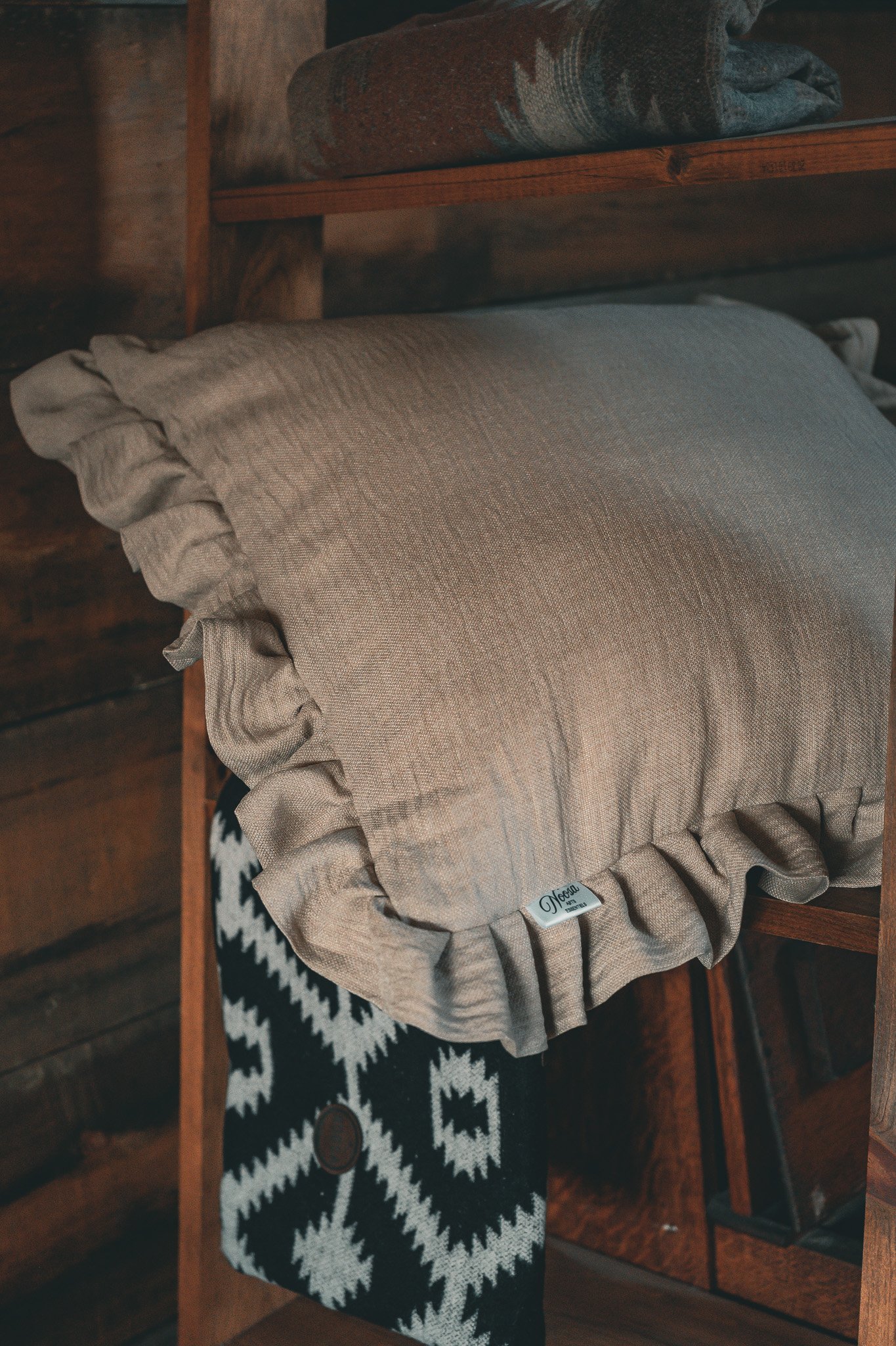 Coussin froufrous