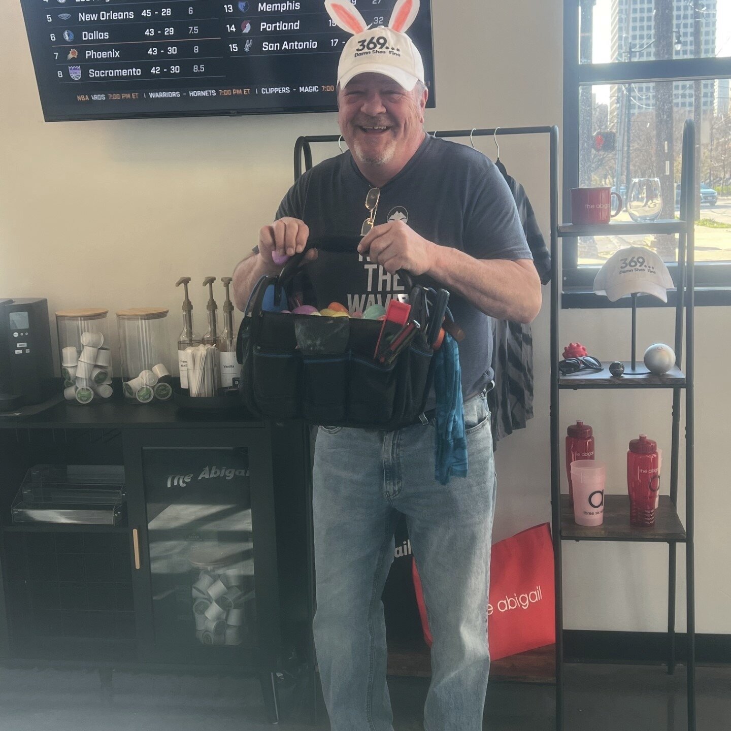 EGG HUNT ALERT 🐣

🐰Brad Bunny has hidden 34 eggs all throughout The Abigail! Keep a lookout for them, and if they contain anything that needs to be claimed, bring them to the office to be redeemed!🌷

🐇Hoppy Easter &amp; Happy Hunting!😉

#student