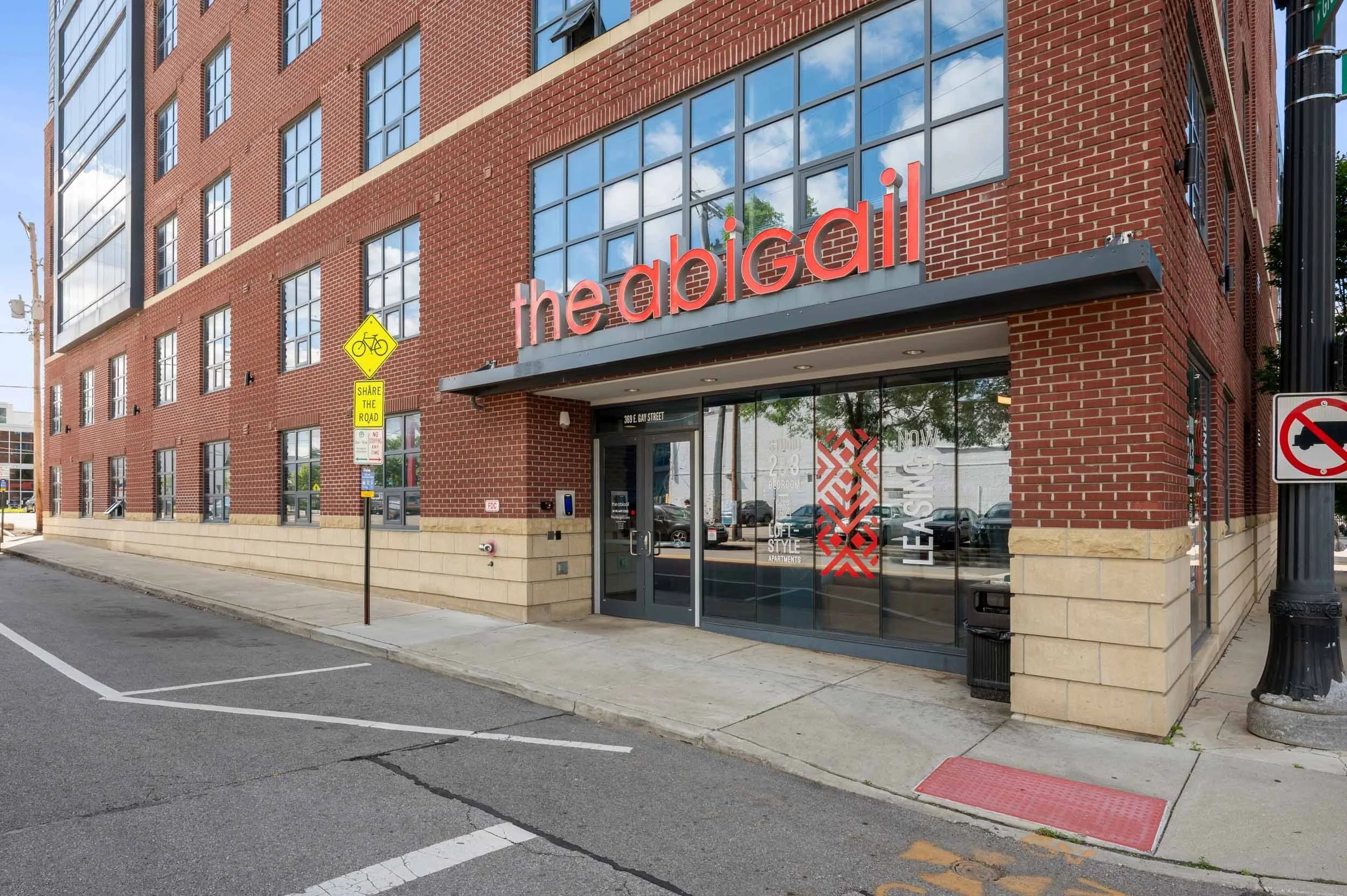 The Abigail | Apartments in Downtown Columbus, OH near CCAD | Community Entrance