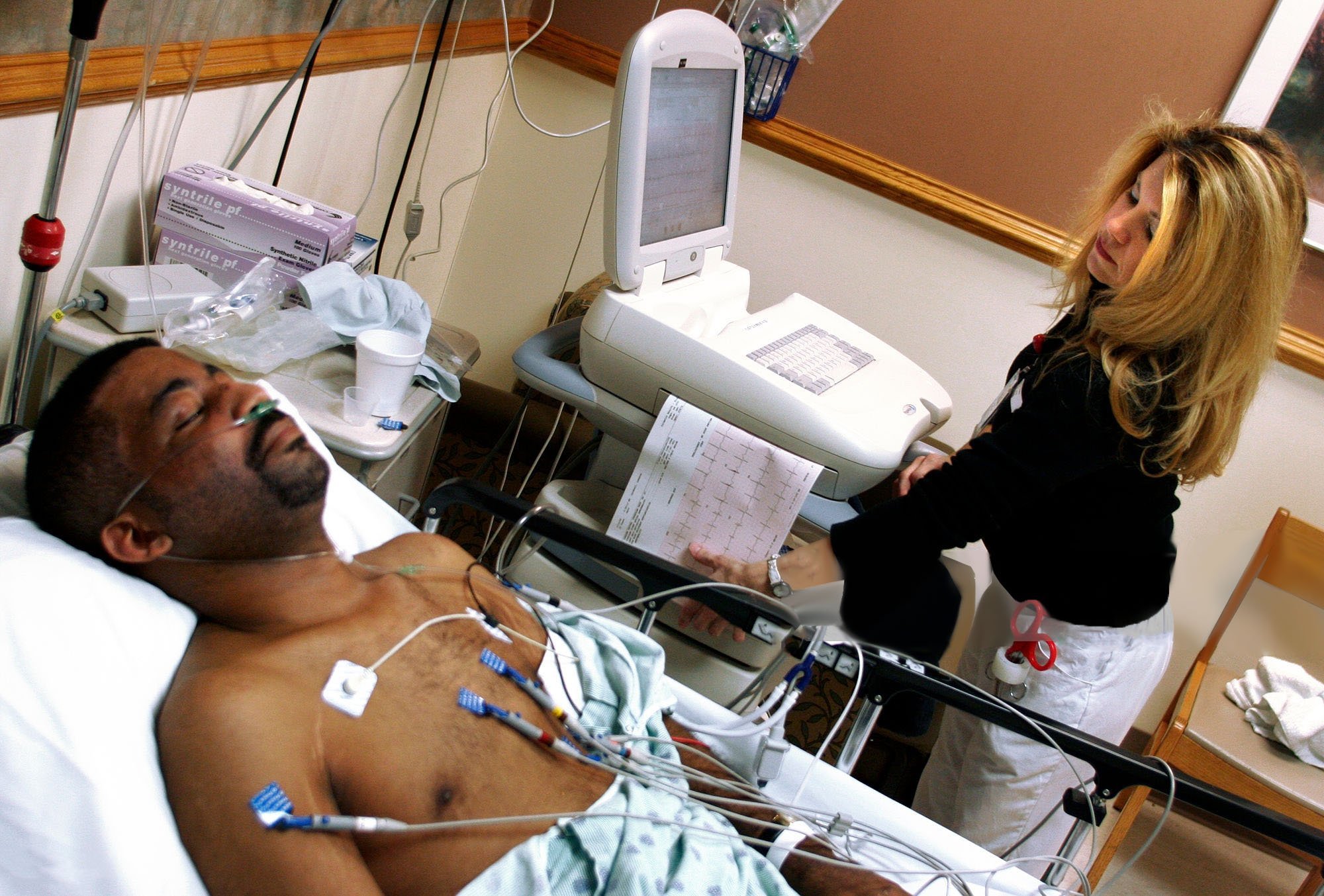 how-to-become-ekg-technician.jpg