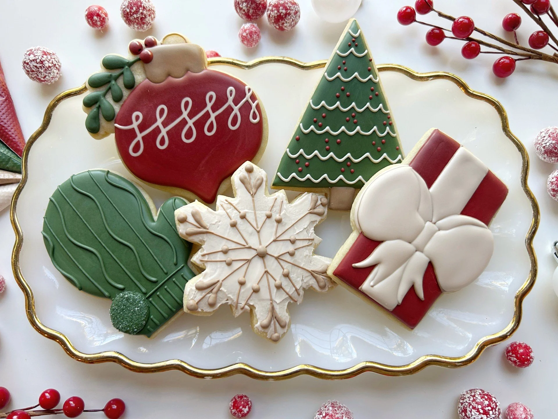 Holiday Cookie Decorating Workshop with Darling Cookie Co. at Scenic. The Storied Home