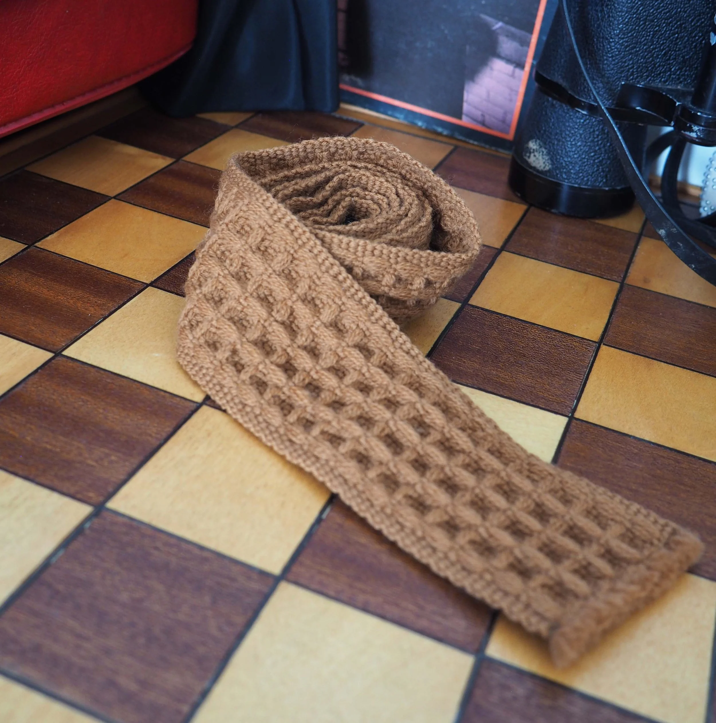 1960scaramelwafflesqaureclippertie2.jpg