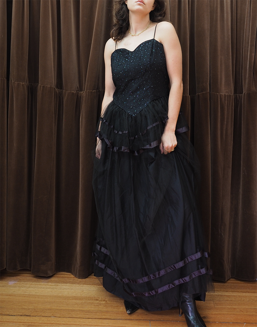 blackgown3.png