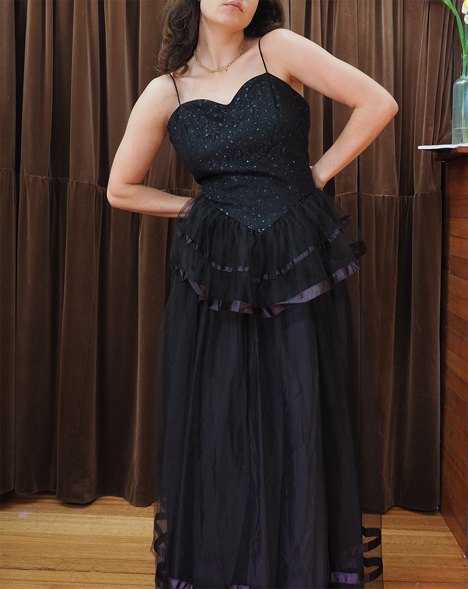 blackgown2.png