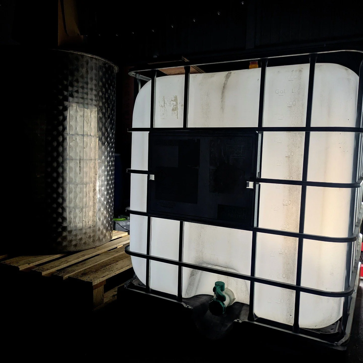 The versatile Intermediate Bulk Container (IBC)

Typically employed for transporting liquids, these cube-shaped containers often find alternative uses once their primary role is complete.

These particular ones, previously utilised for carrying fruit