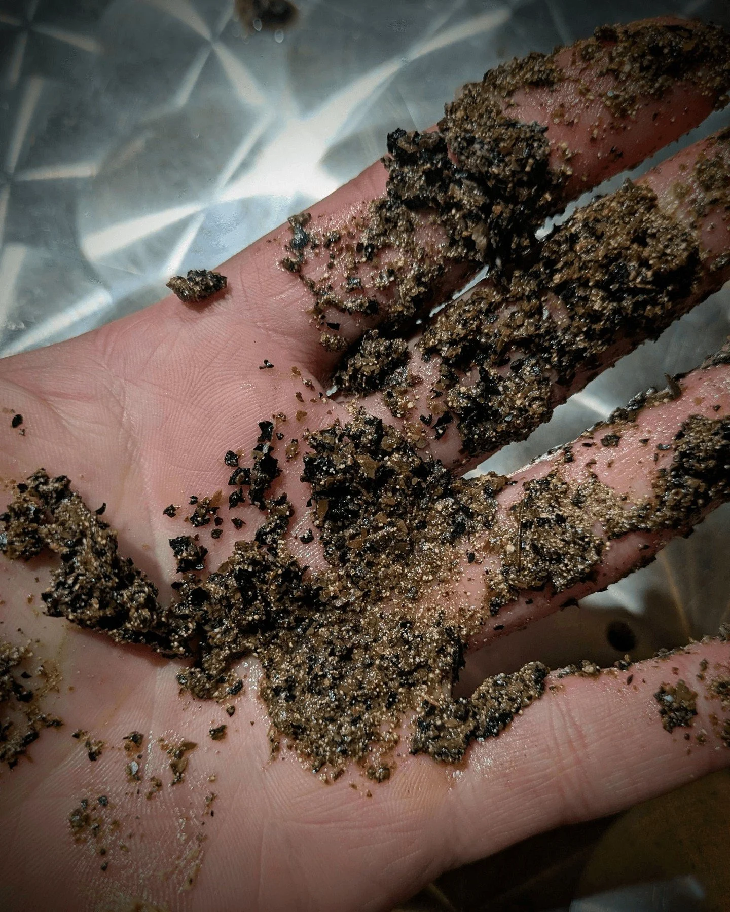 In rural Colombia, a small co-operative of sugarcane growers harvests by hand. Cane is crushed, the juice drawn out and reduced over fires fed by its own bagasse. From that process comes the Panela we select, as close as possible to the original cane