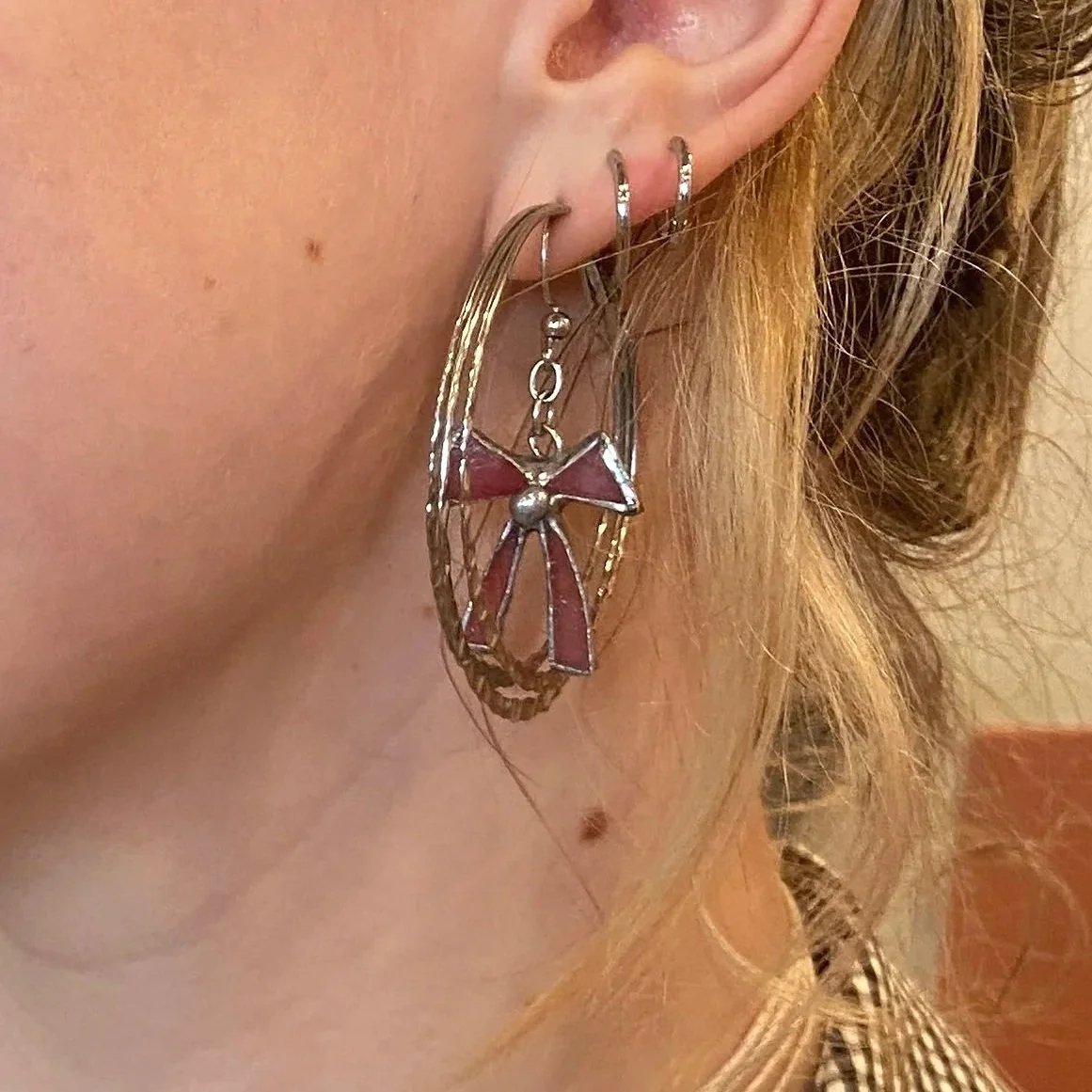 bow+earings.jpg