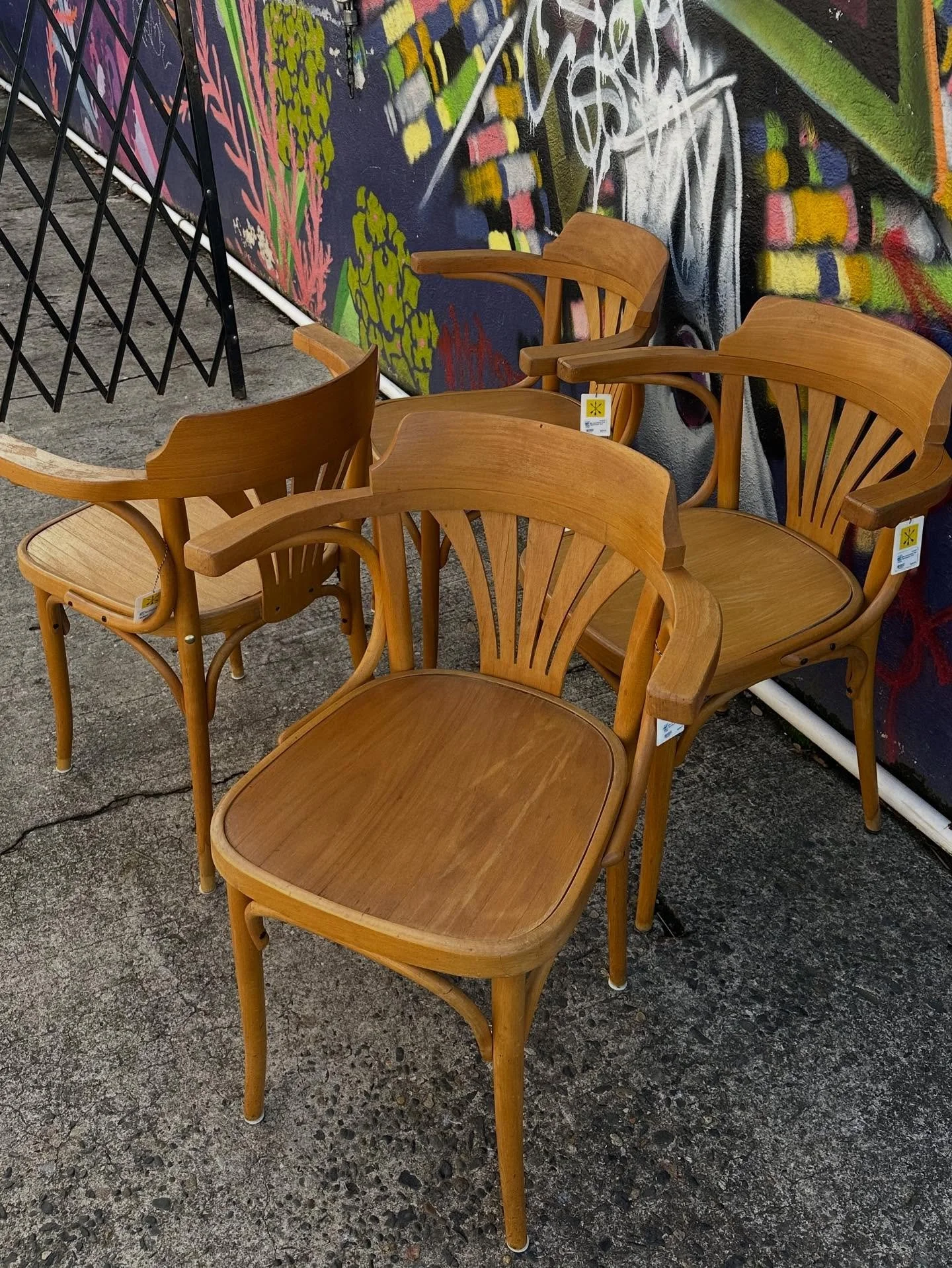 SET 4Pc Drevounia Fan Back Bentwood Arm Chair / PNH2Z1 / $425
Condition: normal signs of use / great condition
Please call or come into Artifact Creative Recycle to purchase. We’re open 11am-7pm Wednesday through Monday and we’re locate