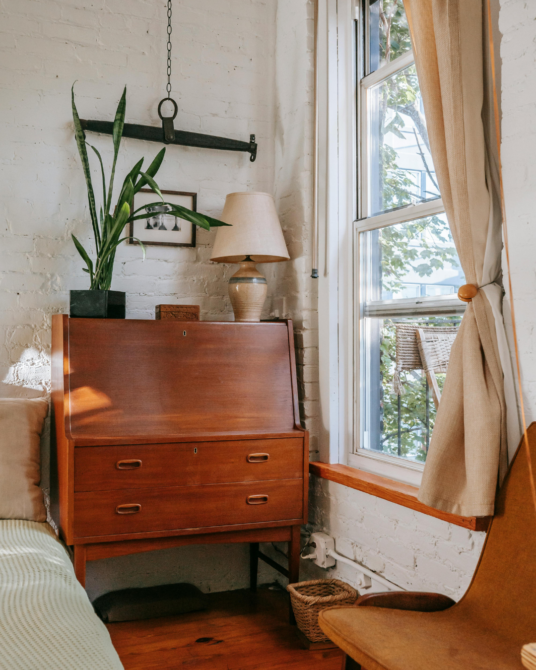 How to Identify Real Leather, Real Wood, and Real Brass at the Thrift Store