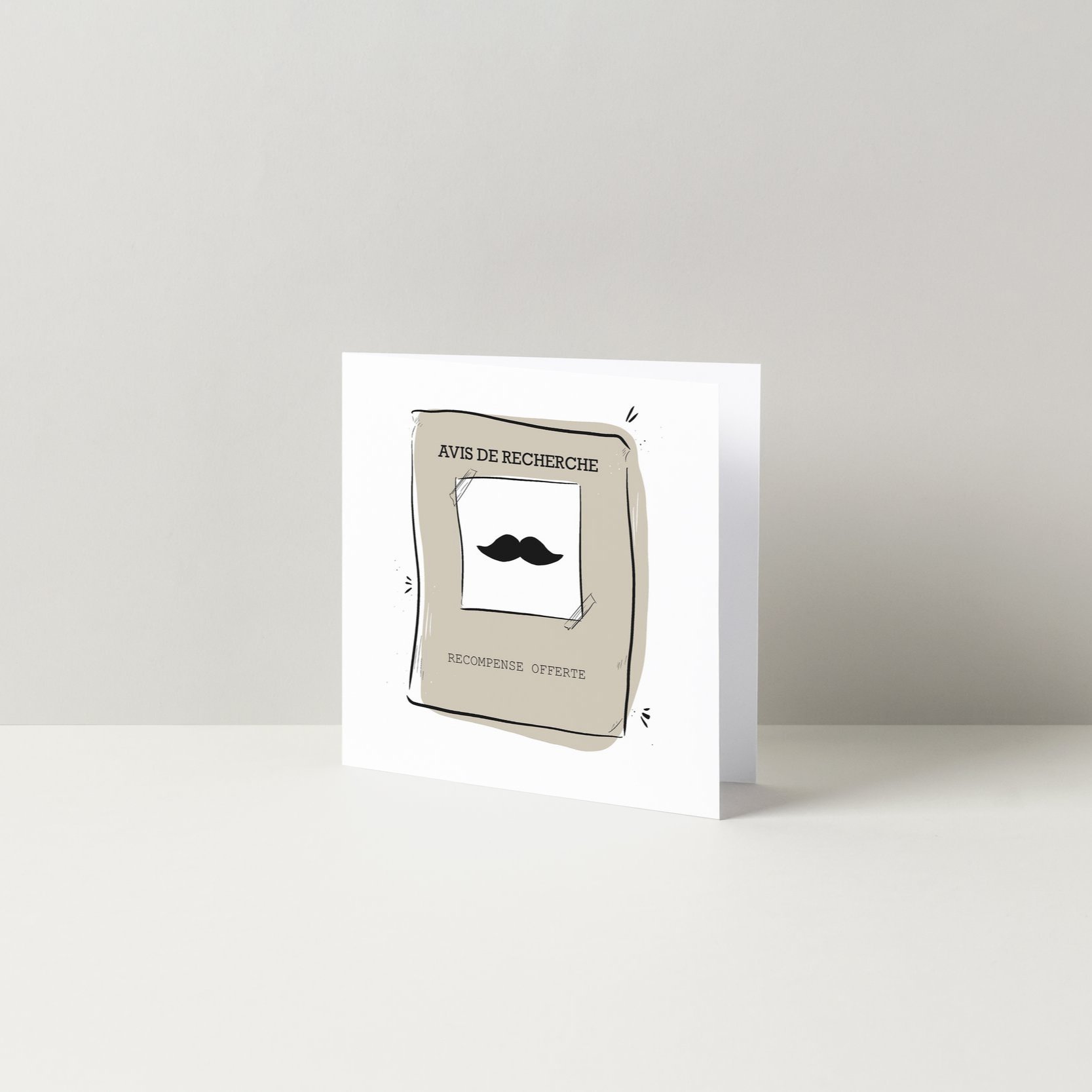 Carte_avis+de+recherche_Folded+Card+Mockup+3.jpg
