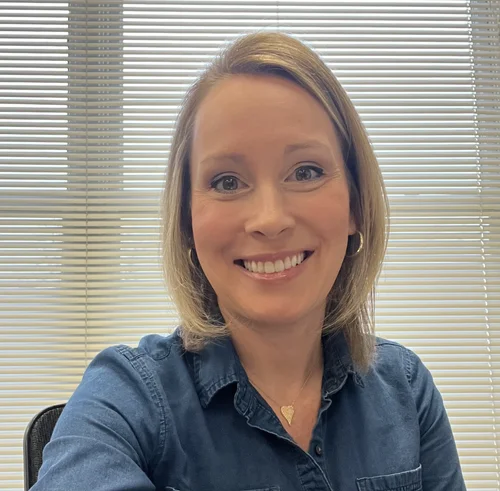 Headshot of Amy McMahon
