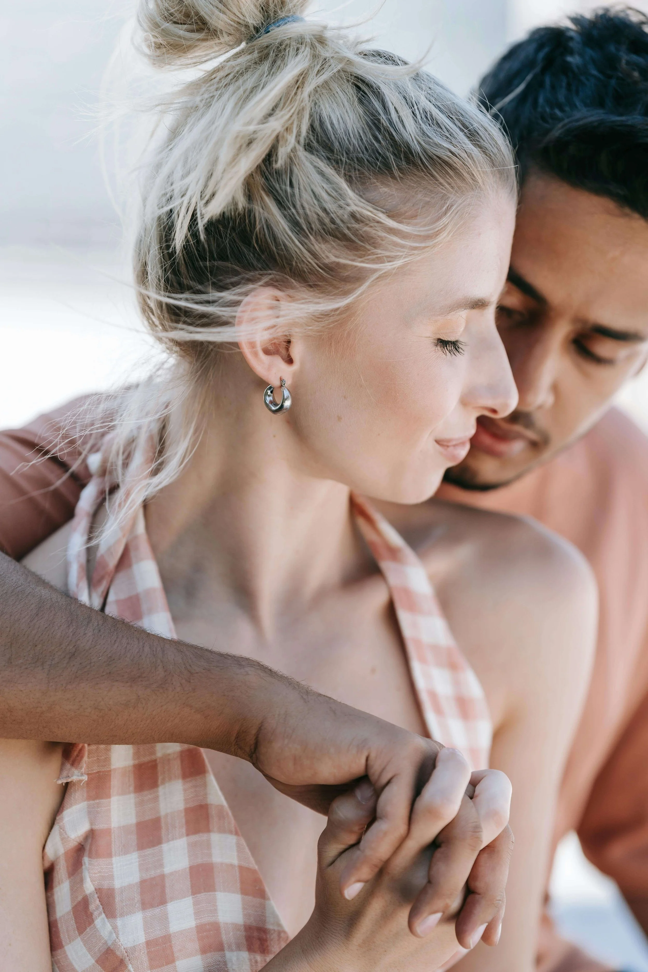 Feeling Disconnected From Your Body During Sex: Causes, Dissociation, and How to Reconnect