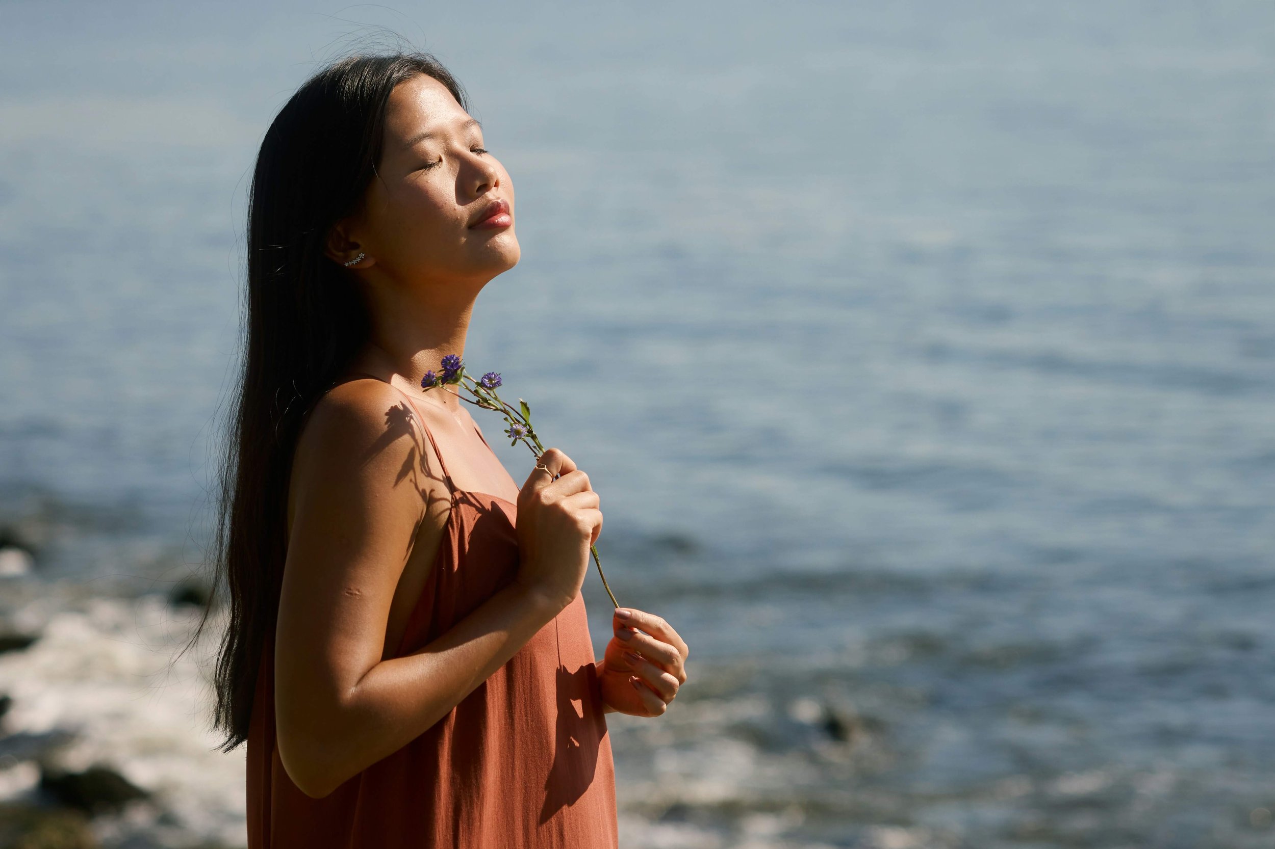 girl_beach_ecotherapy