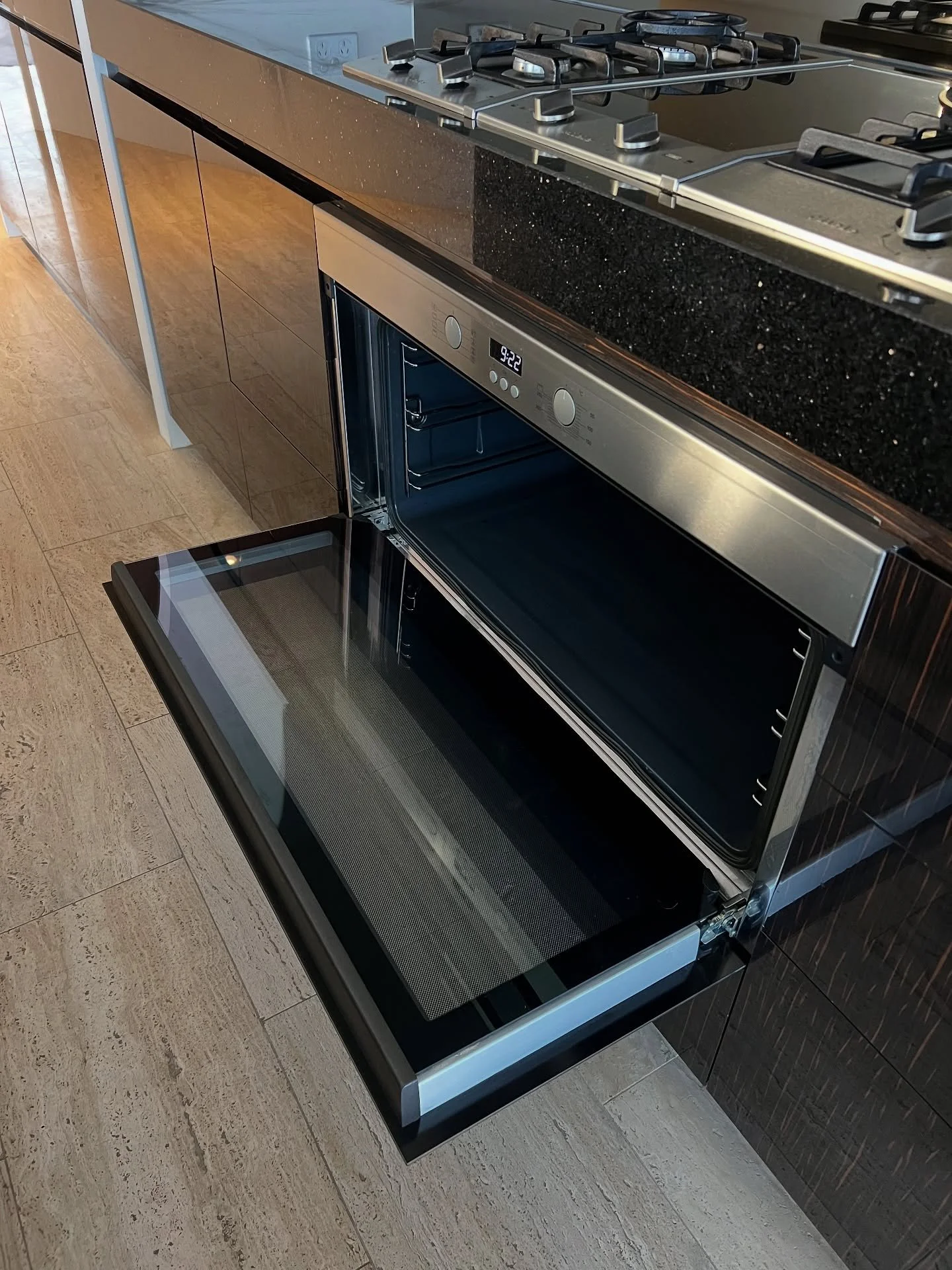 Post Bond Clean Sparkles ✨
Nothing like that fresh, sparkling feeling after a full bond clean
Ready for inspection and looking
better than ever! 🪄🤤
#bondclean #Brisbane
#Apartmentclean #inspection #WoodBclean #CleaningBrisbane #moveoutclean #rea