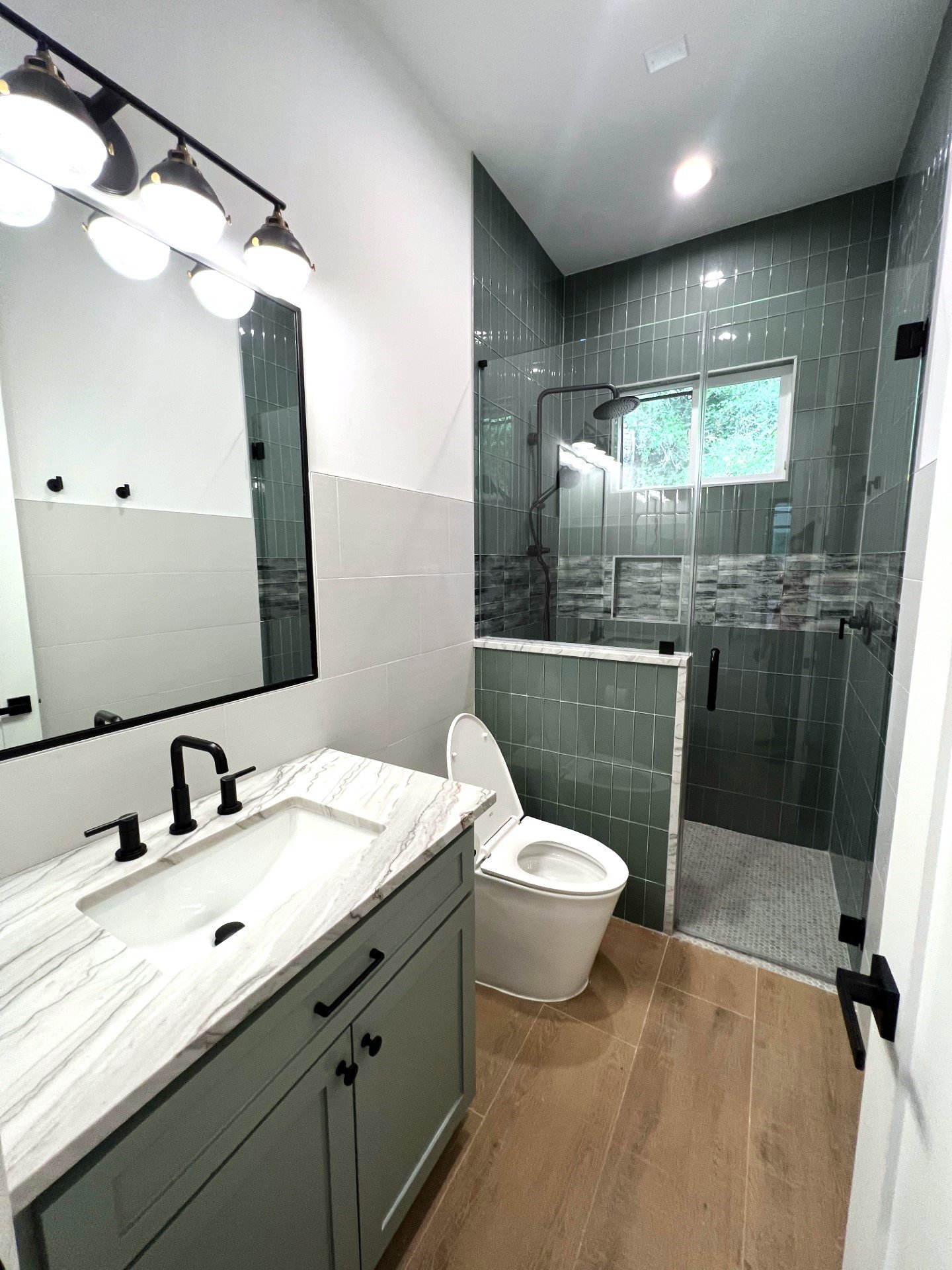 thumbnail_image2 (6).jpg