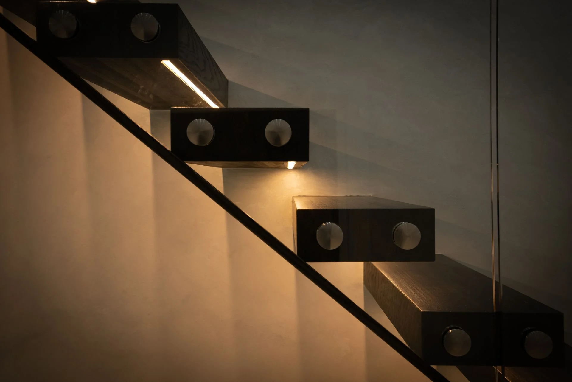 Elevate Your Space with Stunning Floating Staircases: A Modern Touch for Your Home