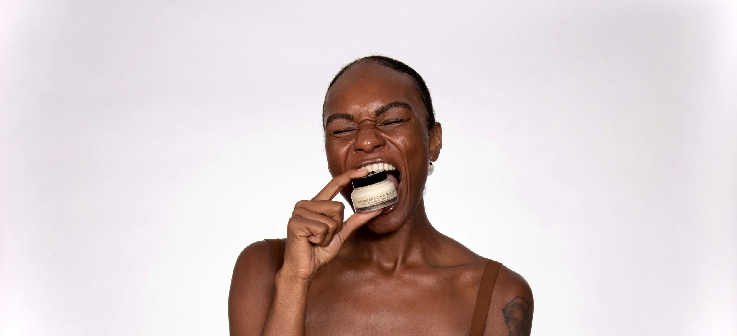 Brand: Bobbi Brown Cosmetics 
Photographer: David Michael