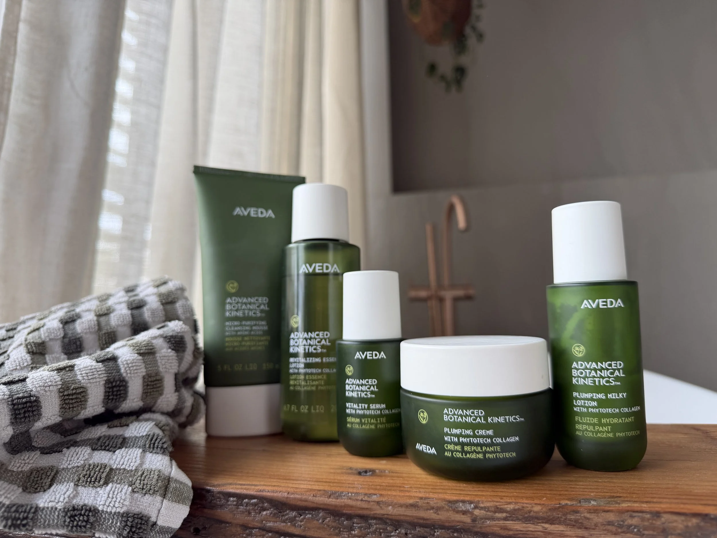 Advanced Botanical Kinetics™ Plumping Cream — Gone In A Flash ✨