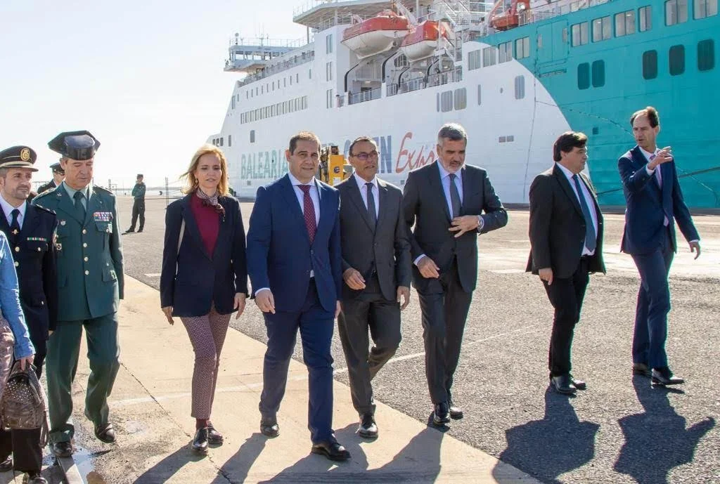 Conexión Balearia Huelva - Canarias