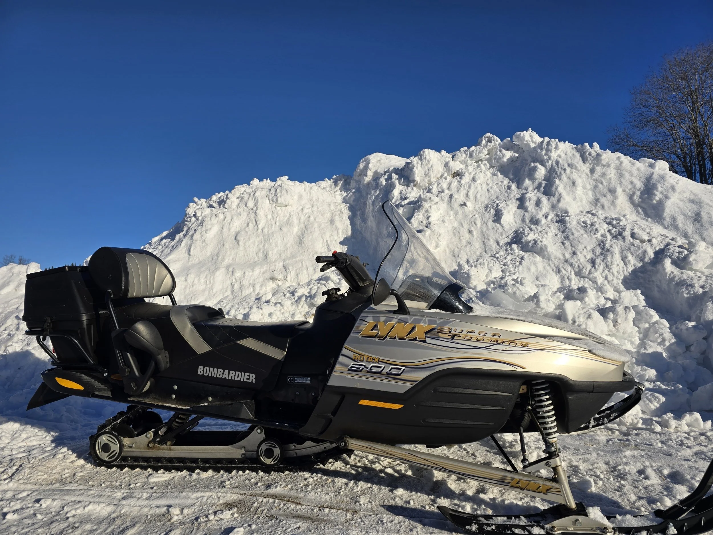 Lynx super touring 600.  Pris 27,000 kronor.  Finns I Storåbränna 10 mil norr om östersund.   Kontakt berntbrenje@gmail.com 