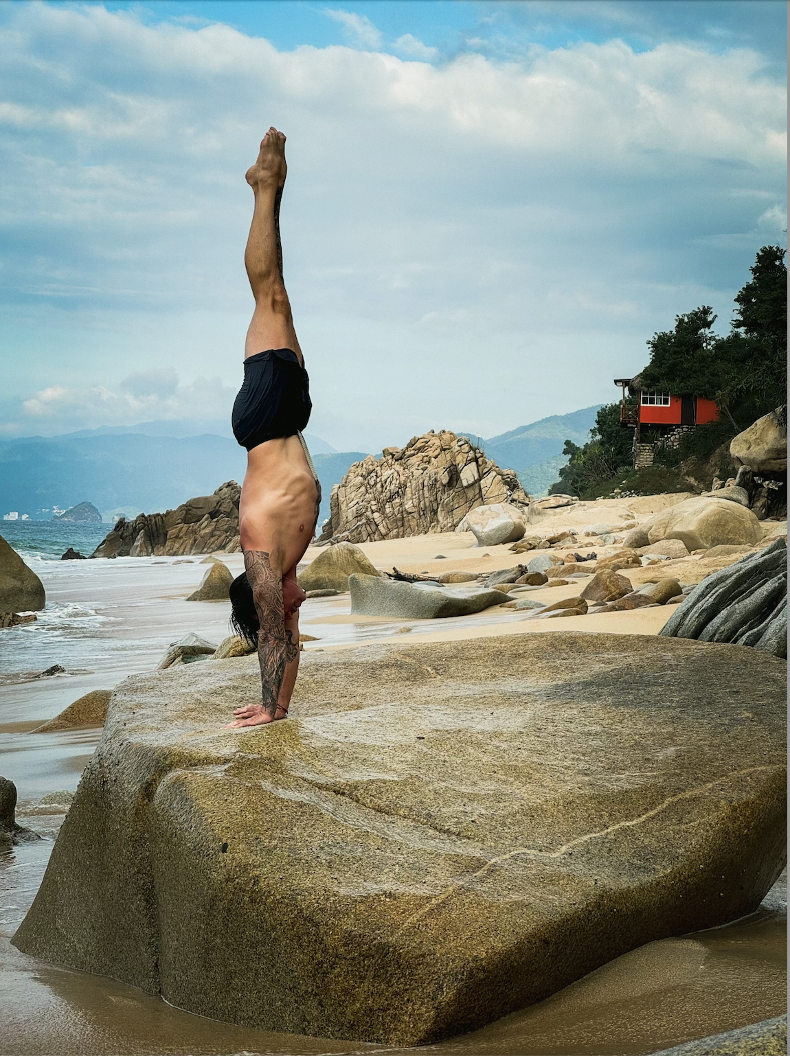 Handstand David 1.png