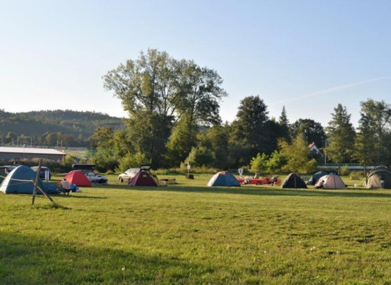 kemp u sazavy kemp v posazavi  ubytovani u sazavy kemp u prahy kemp s koupanim kemp u sazavy glamping benesov praha glamping stredocesky kraj stredni cechy pro dva v prirode stany k pronajmu u vody chatky sazava ubytovani cercany ubytovani benesov