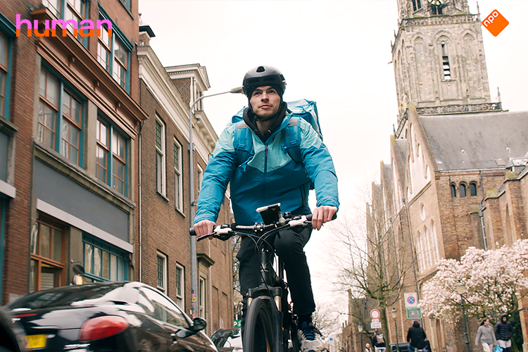 <ptitel> Bezorgd</ptitel> <br> <pfunctie>research</pfunctie>