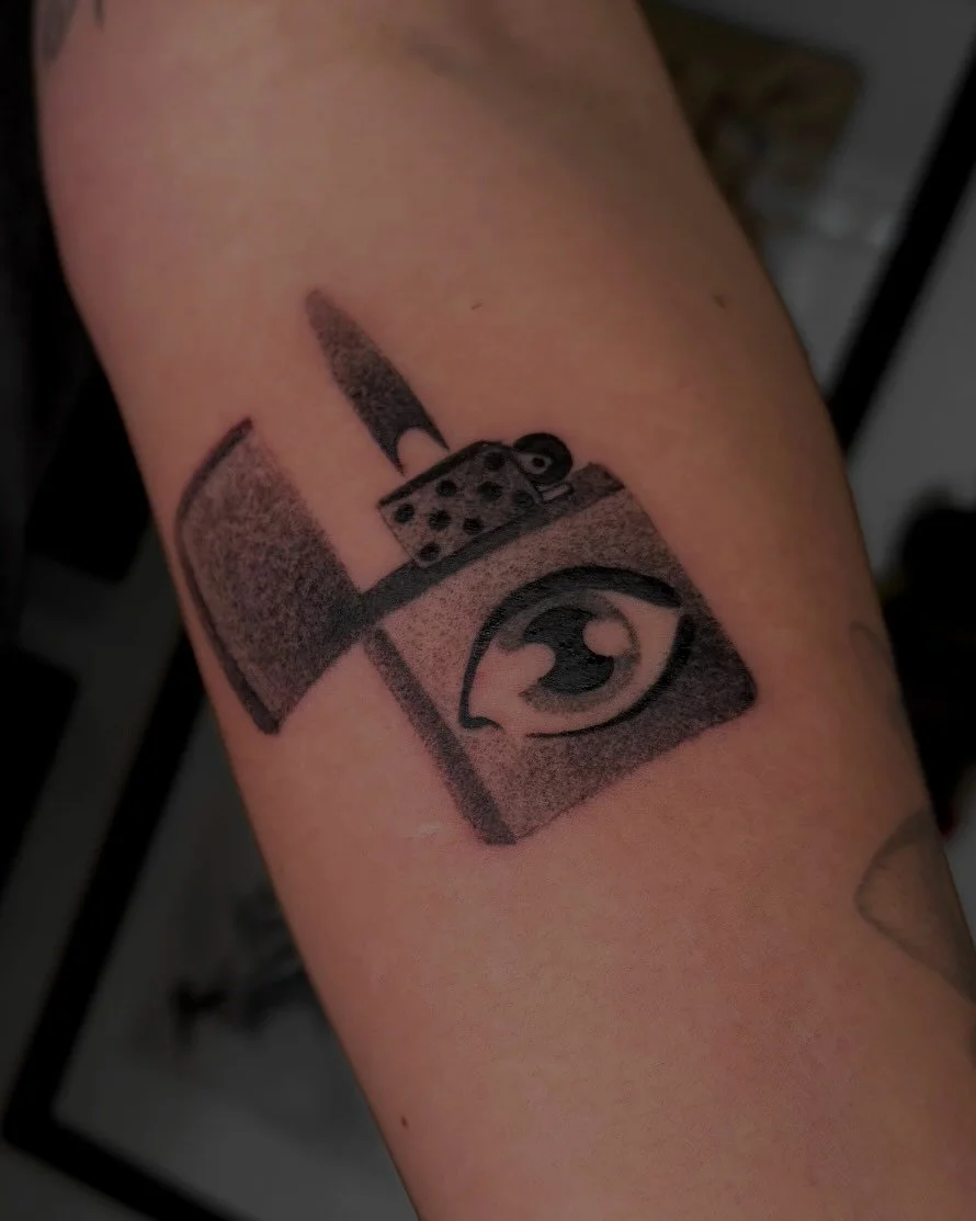 &bull; Flash lighter for Crystal &bull;
&bull;
&bull;
machine: @masttattoo.official 
meedles: @jconly_official 
balm&amp;soap: @biotat_ 
stencil: @electrumsupply 
ink: @pantheraink 
&bull;
#Blackwork #Dotwork  #blackworktattoo #DotworkTattoo #BlackIn