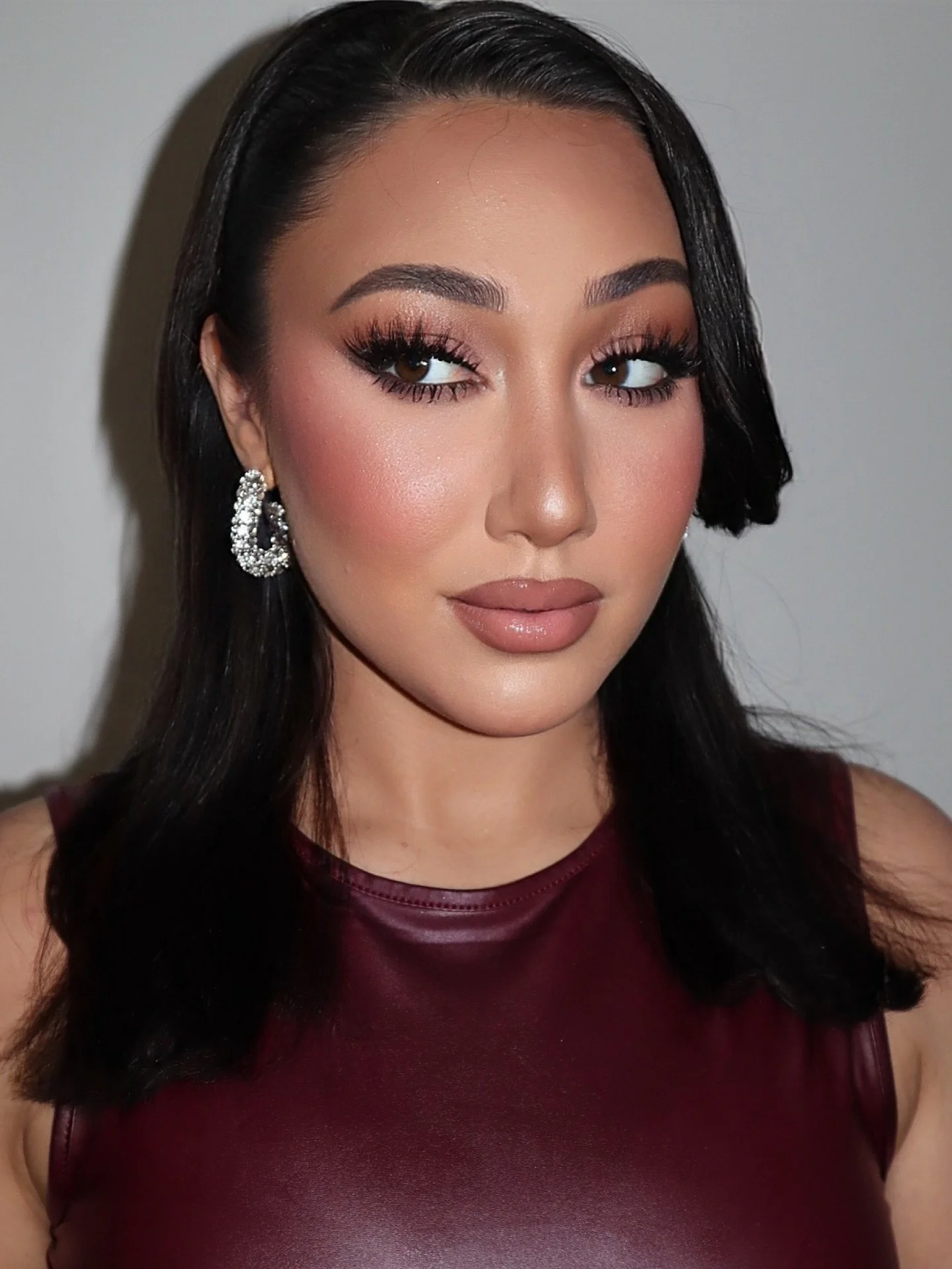 Haven&rsquo;t done a dramatic eye on myself in awhile 🖤

Click the link in bio to book!

Rhode Island Makeup Artist &ndash; Providence Makeup Artist &ndash; Boston Makeup Artist &ndash; Rhode Island Bridal Makeup &ndash; Boston Bridal Makeup Artist 